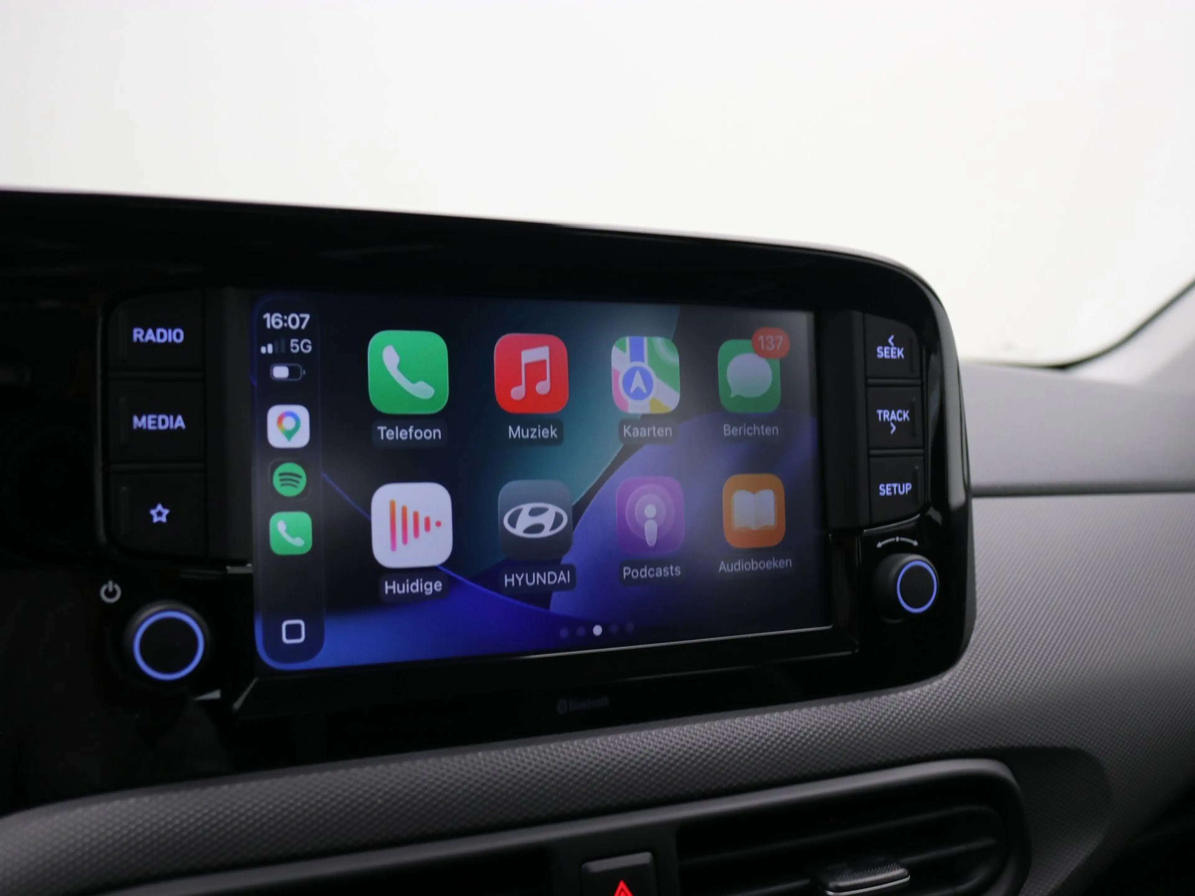 Hyundai i10 1.0 Comfort / Cruise / Airco / Apple Carplay & And — photo 28