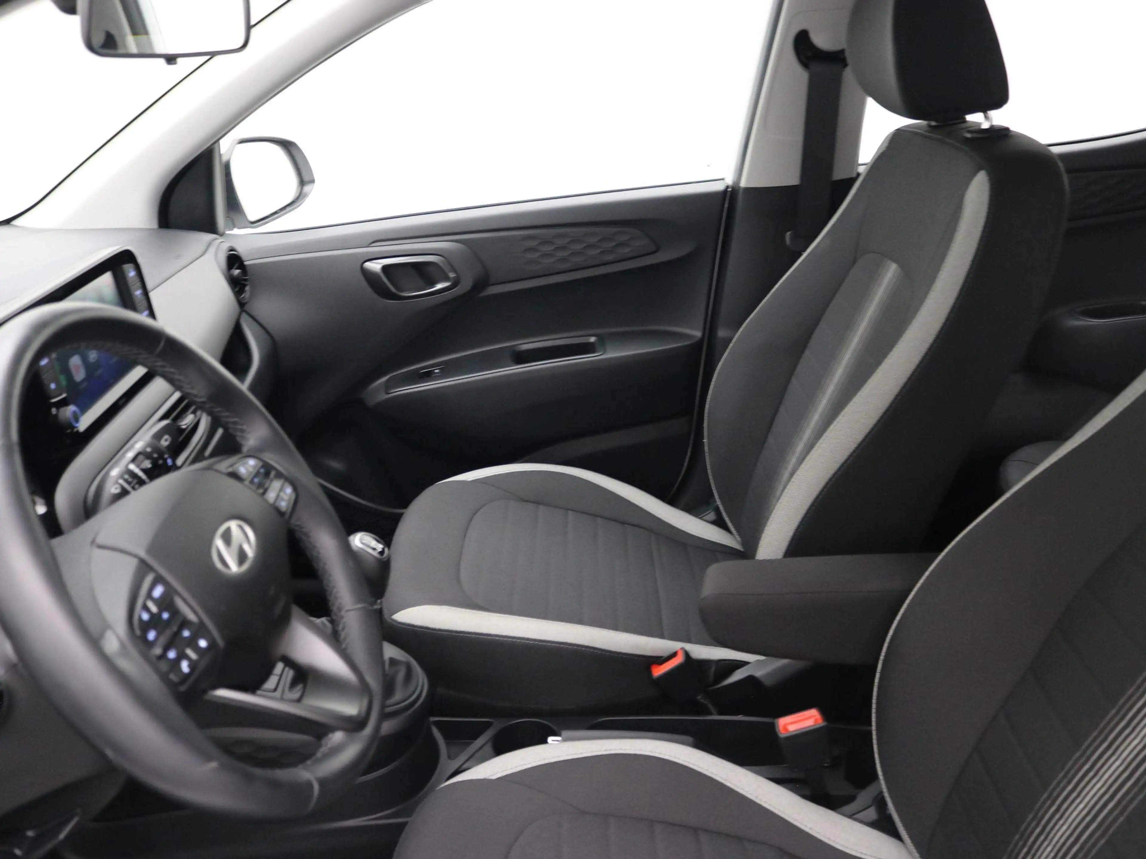 Hyundai i10 1.0 Comfort / Cruise / Airco / Apple Carplay & And — photo 4