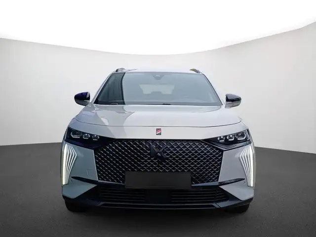 DS Automobiles DS 7 Crossback view 2