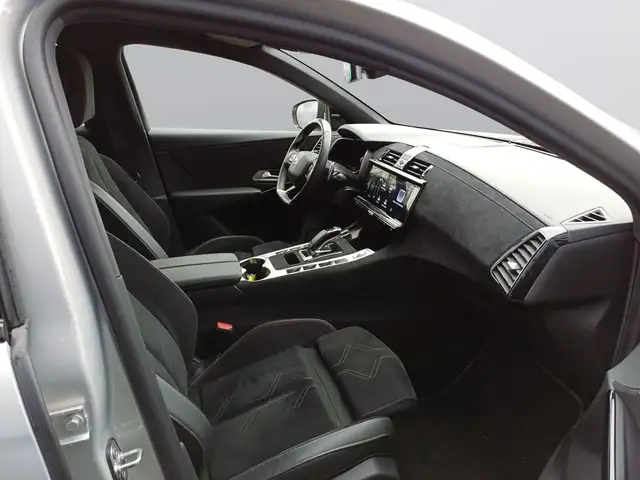 DS Automobiles DS 7 Crossback view 11