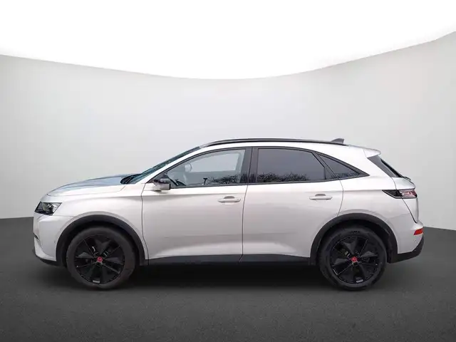 DS Automobiles DS 7 Crossback view 4