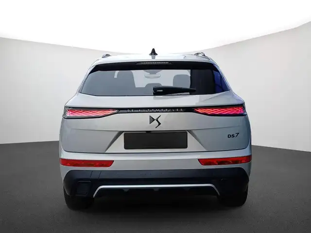 DS Automobiles DS 7 Crossback view 3