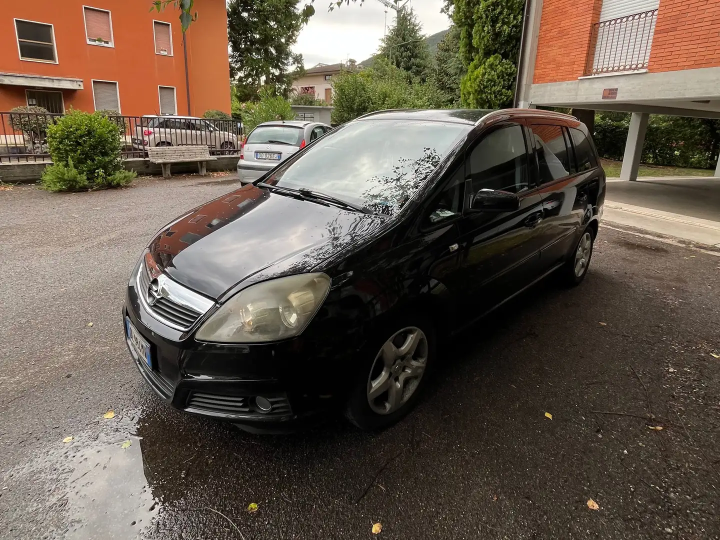 Opel Zafira 1.9 CDTI Nero - 1