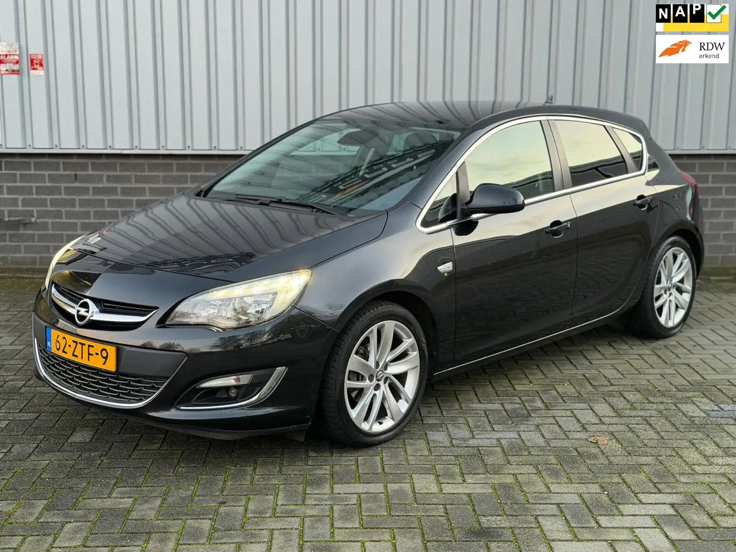 Opel Astra 1.4 Turbo Sport |Navi|CruiseCtrl|Leder|Bluetooth|T Nero - 1