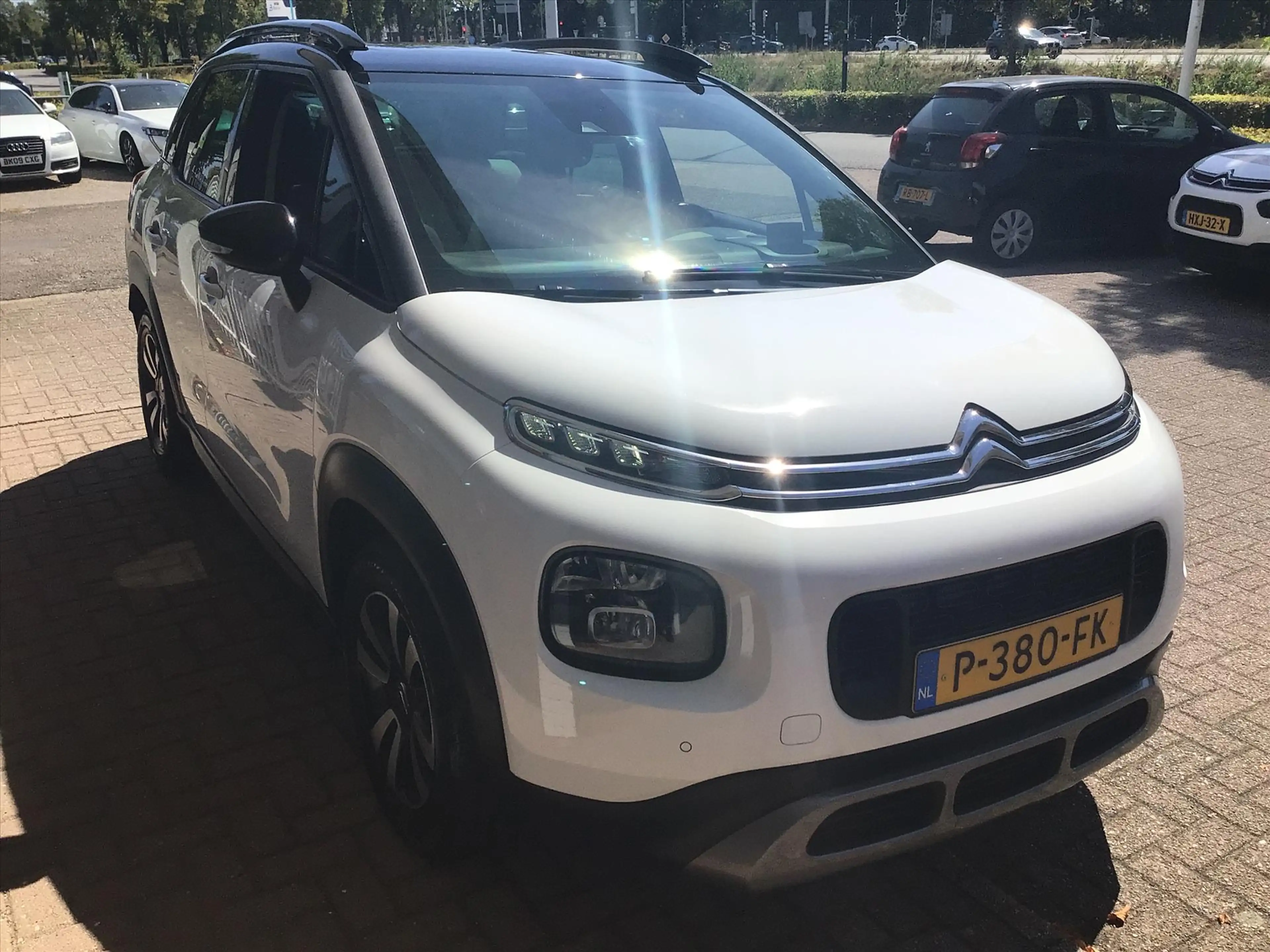 Citroen C3 Aircross 1.2 PureTech 130pk S&S EAT6 Shine — photo 5