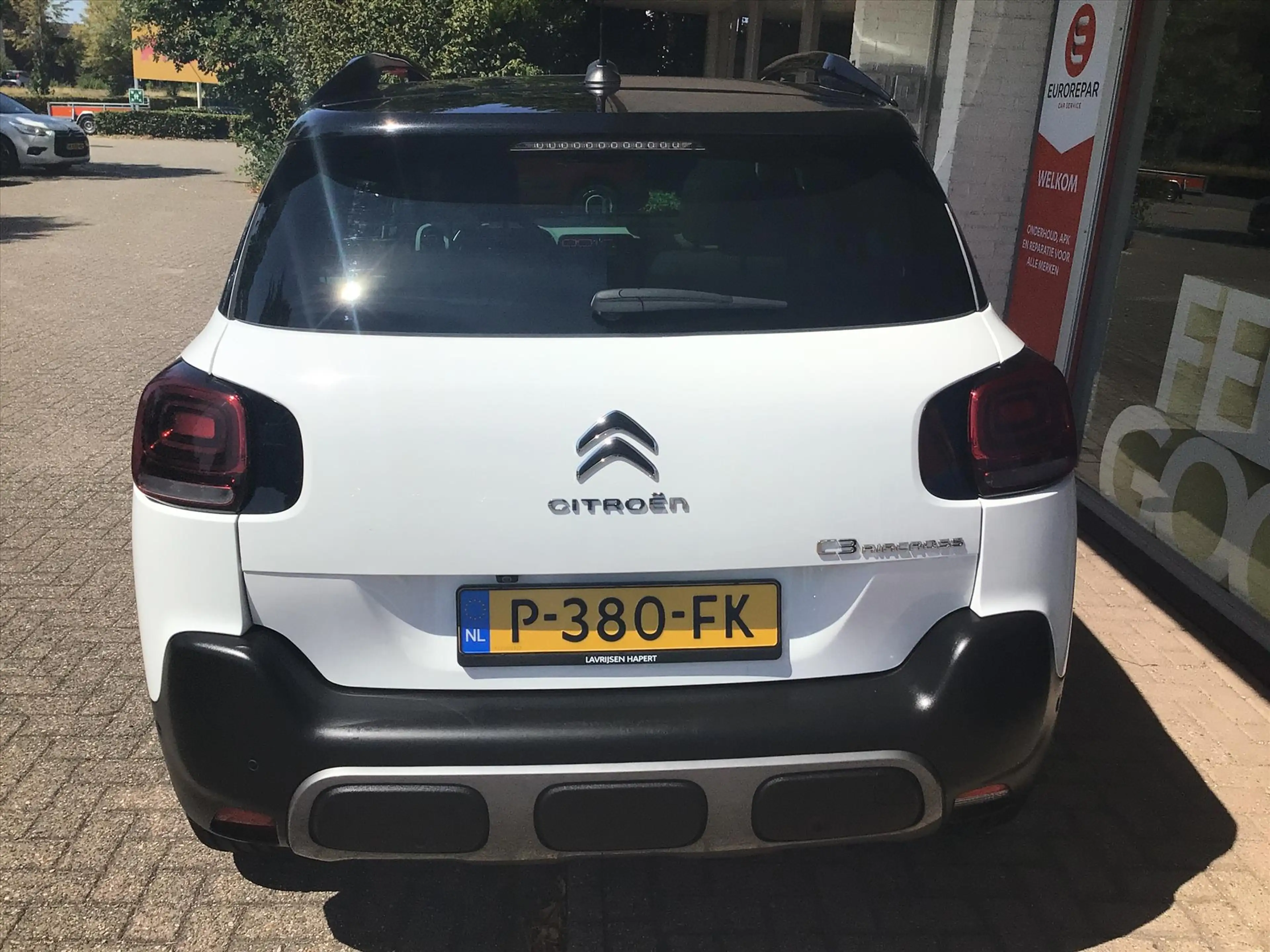 Citroen C3 Aircross 1.2 PureTech 130pk S&S EAT6 Shine — photo 3