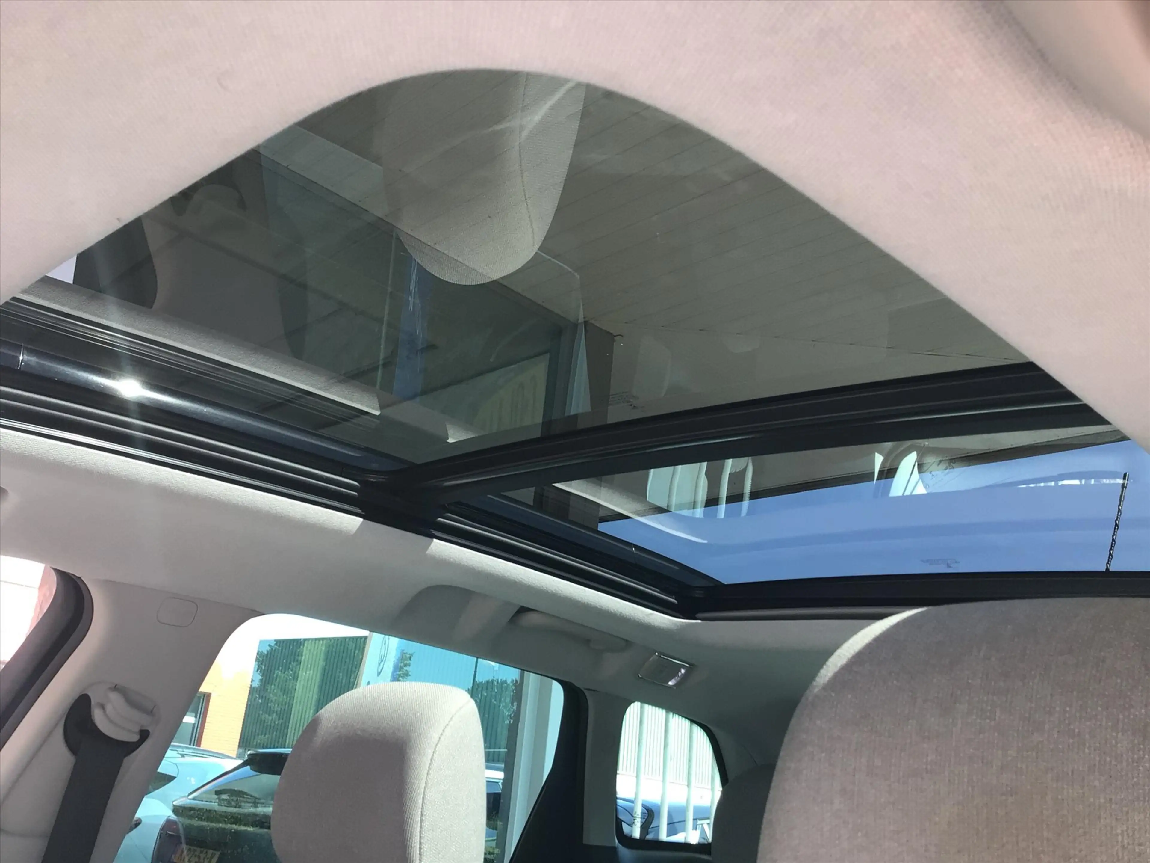 Citroen C3 Aircross 1.2 PureTech 130pk S&S EAT6 Shine — photo 10