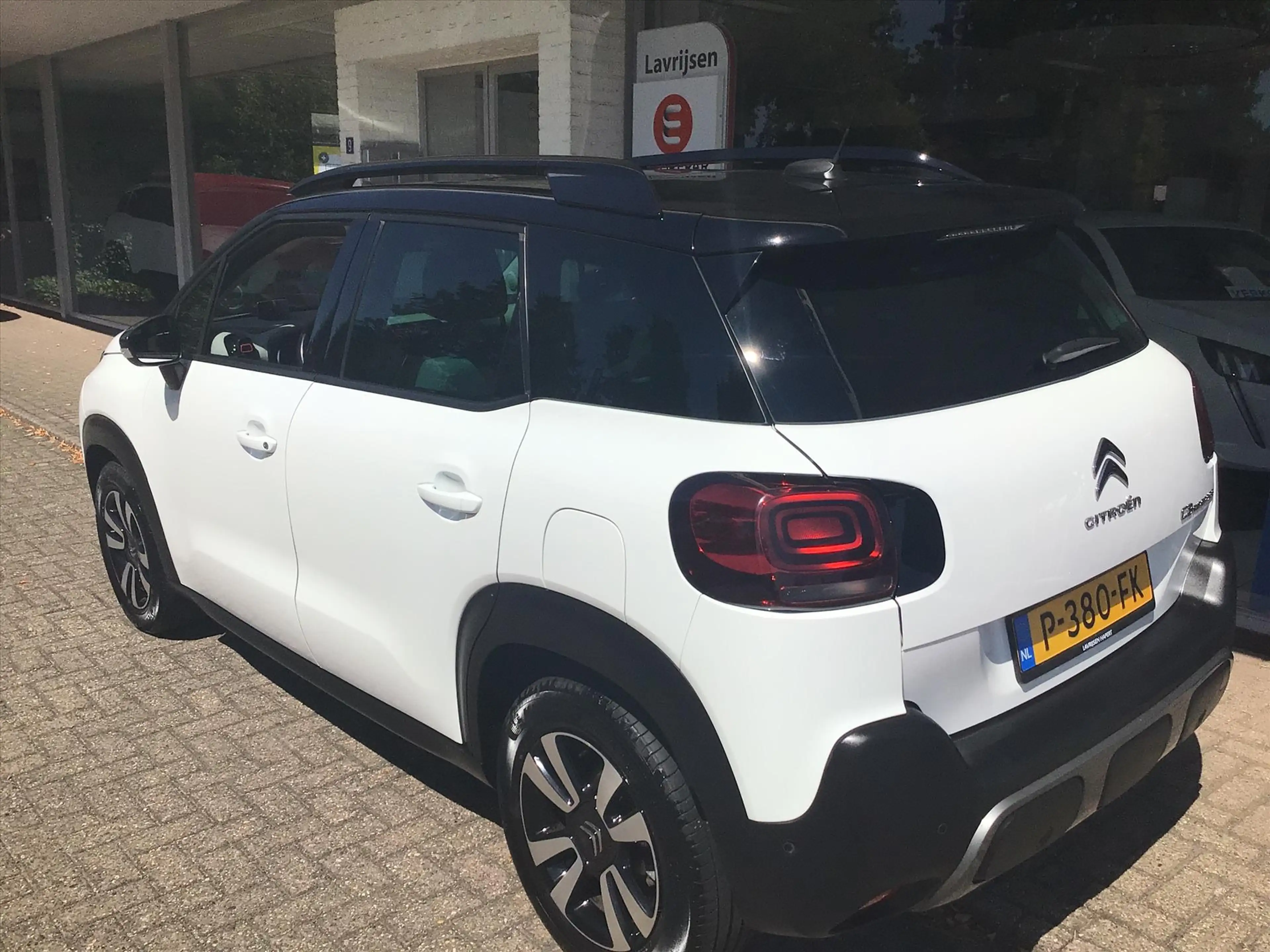 Citroen C3 Aircross 1.2 PureTech 130pk S&S EAT6 Shine — photo 2