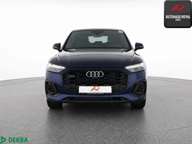 Audi Q5 view 8
