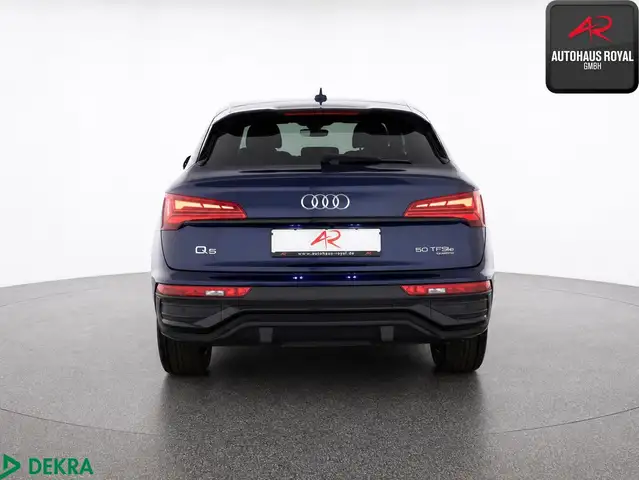 Audi Q5 view 4