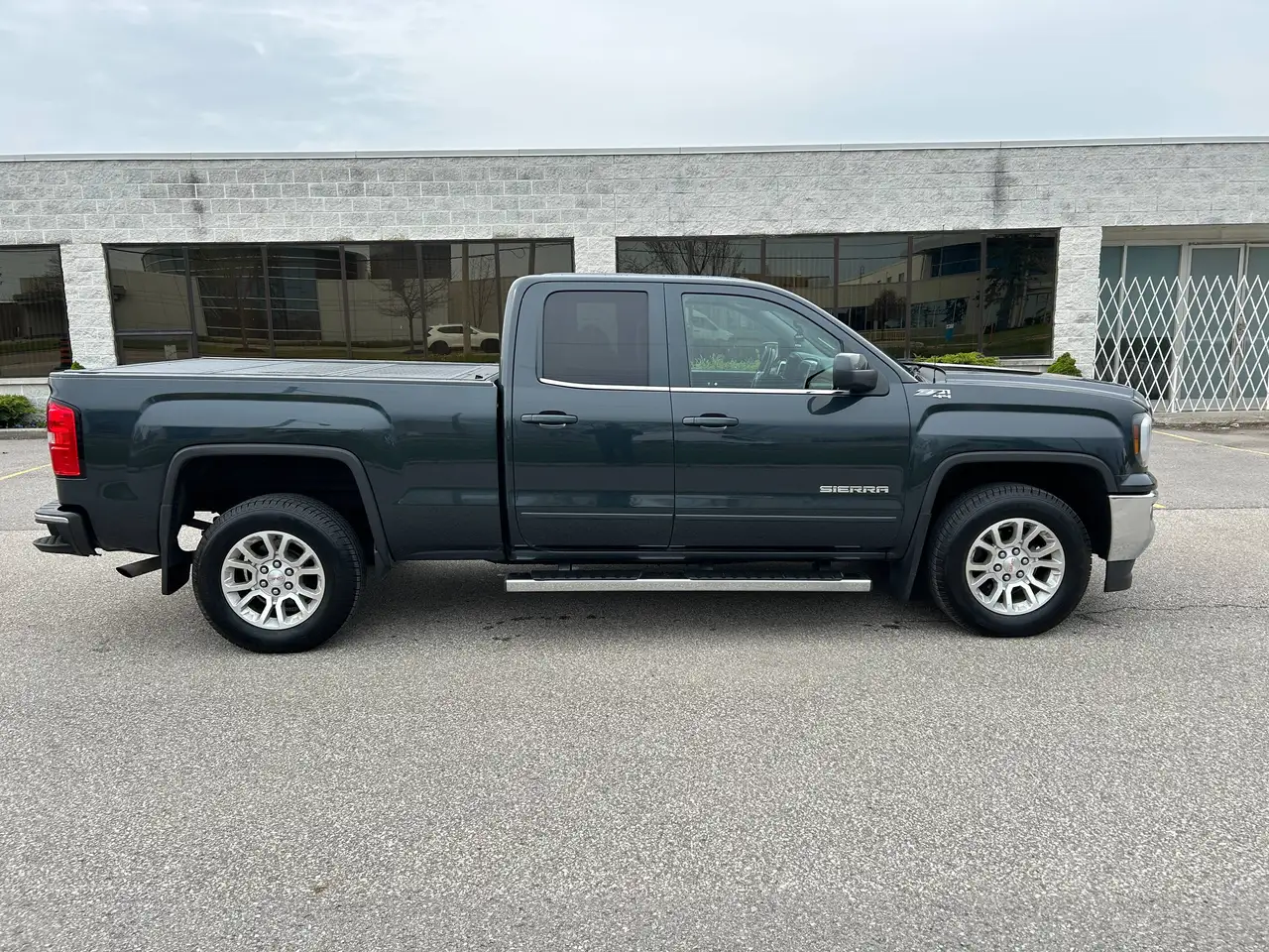 GMC Sierra 1500 photo GMC Sierra 1500