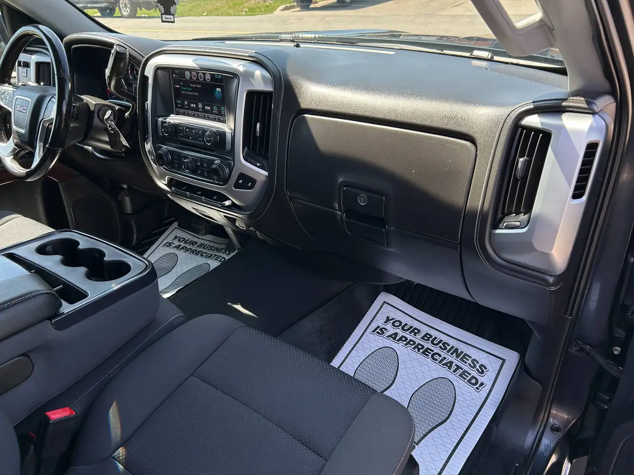 GMC Sierra 1500 photo GMC Sierra 1500