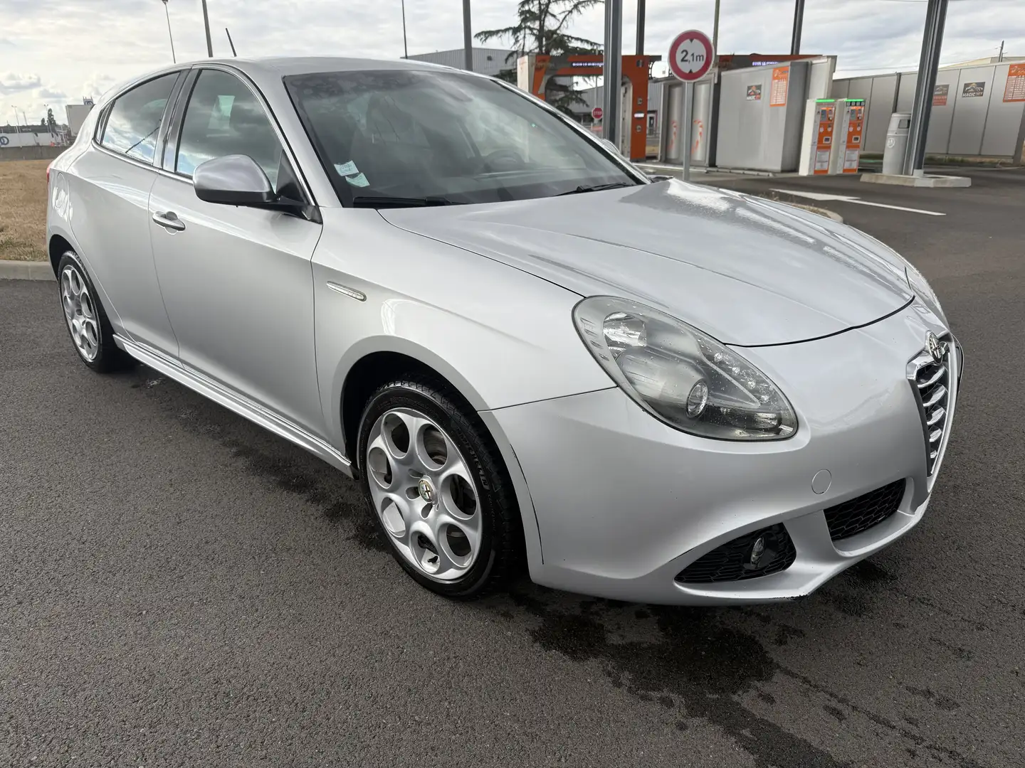 Alfa Romeo Giulietta 1.4 TB MultiAir 170 ch S&S Distinctive - 1