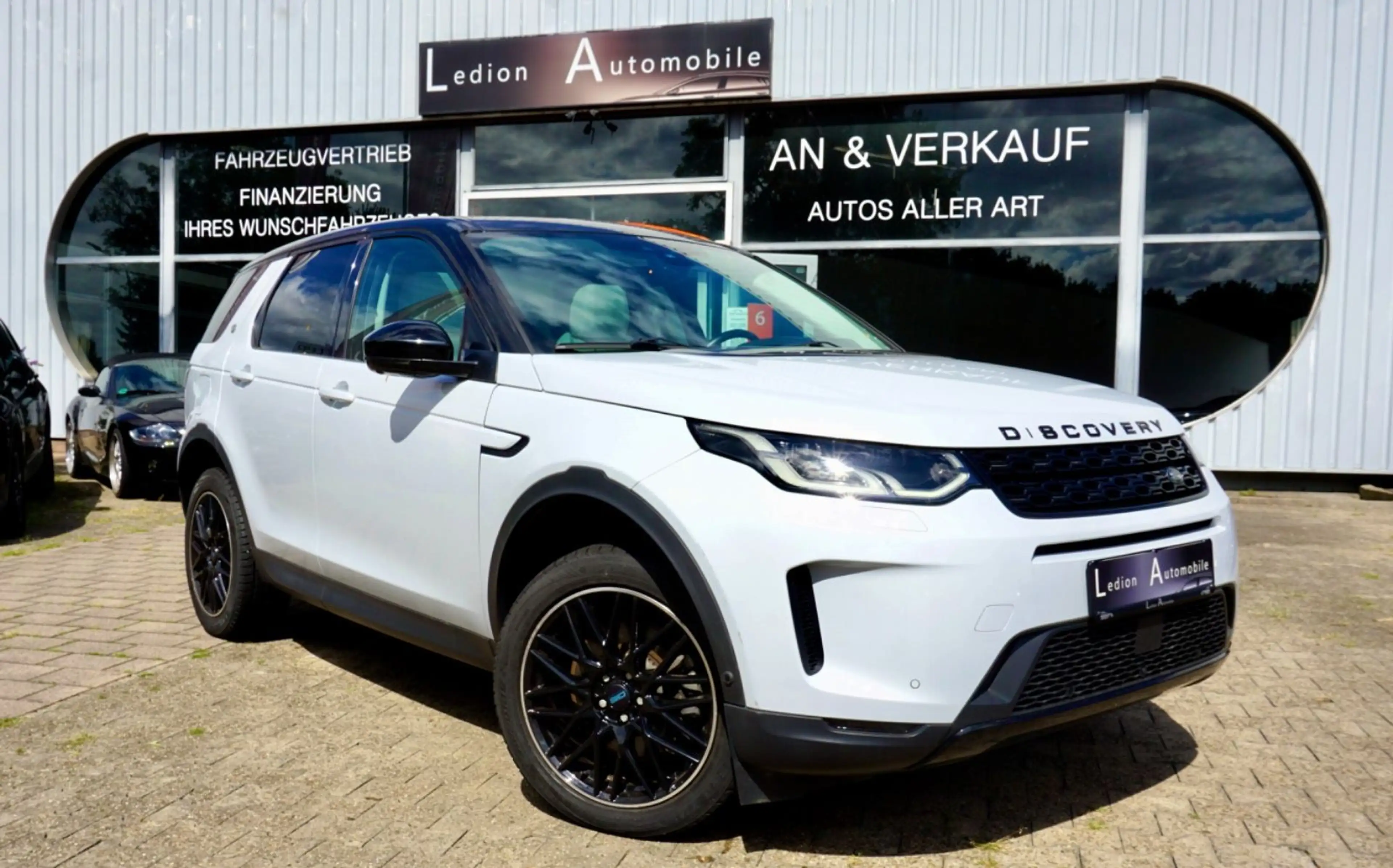 Land Rover Discovery Sport S AWD — photo 2