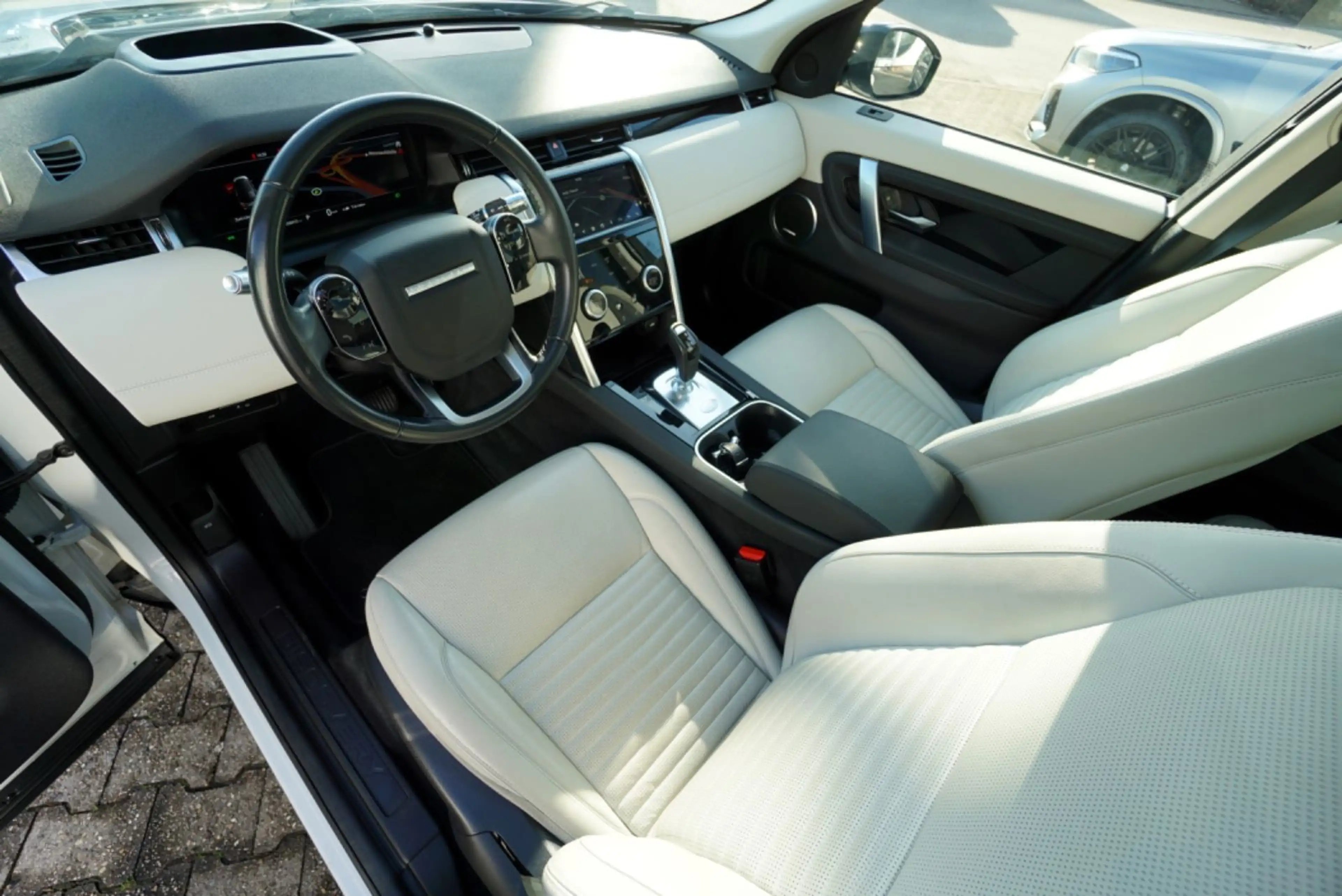 Land Rover Discovery Sport S AWD — photo 5
