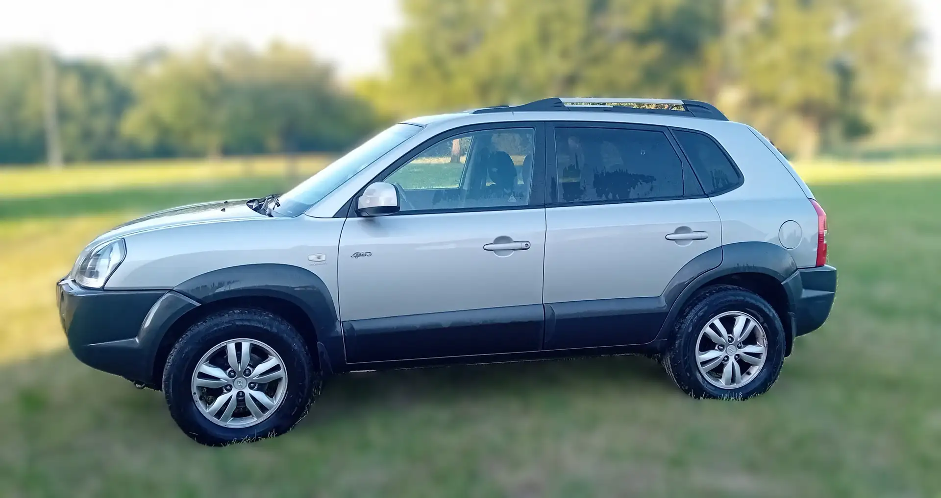 Hyundai TUCSON Tucson 2,0 Comfort+ CRDi VGT 4WD DPF Comfort+ Grau - 1