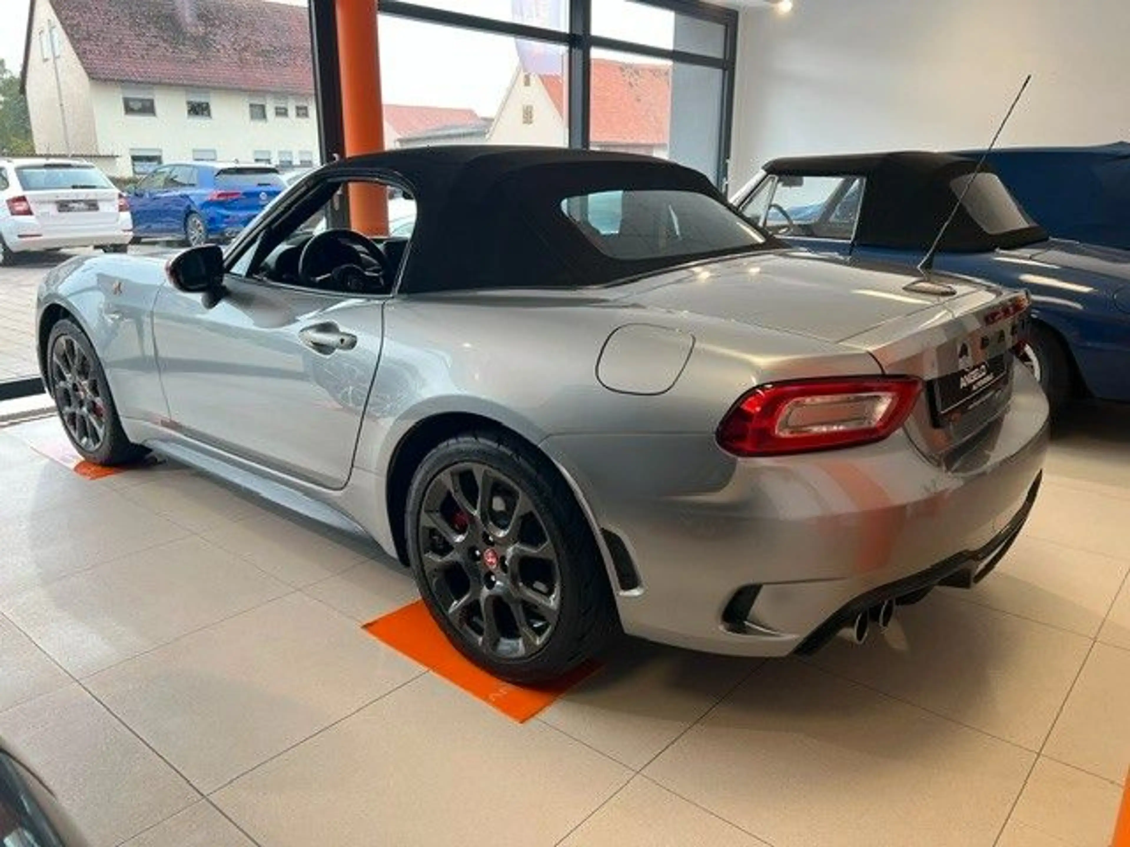 Abarth 124 Spider Turismo*Navi*Bose*Leder*SHZ* — photo 8