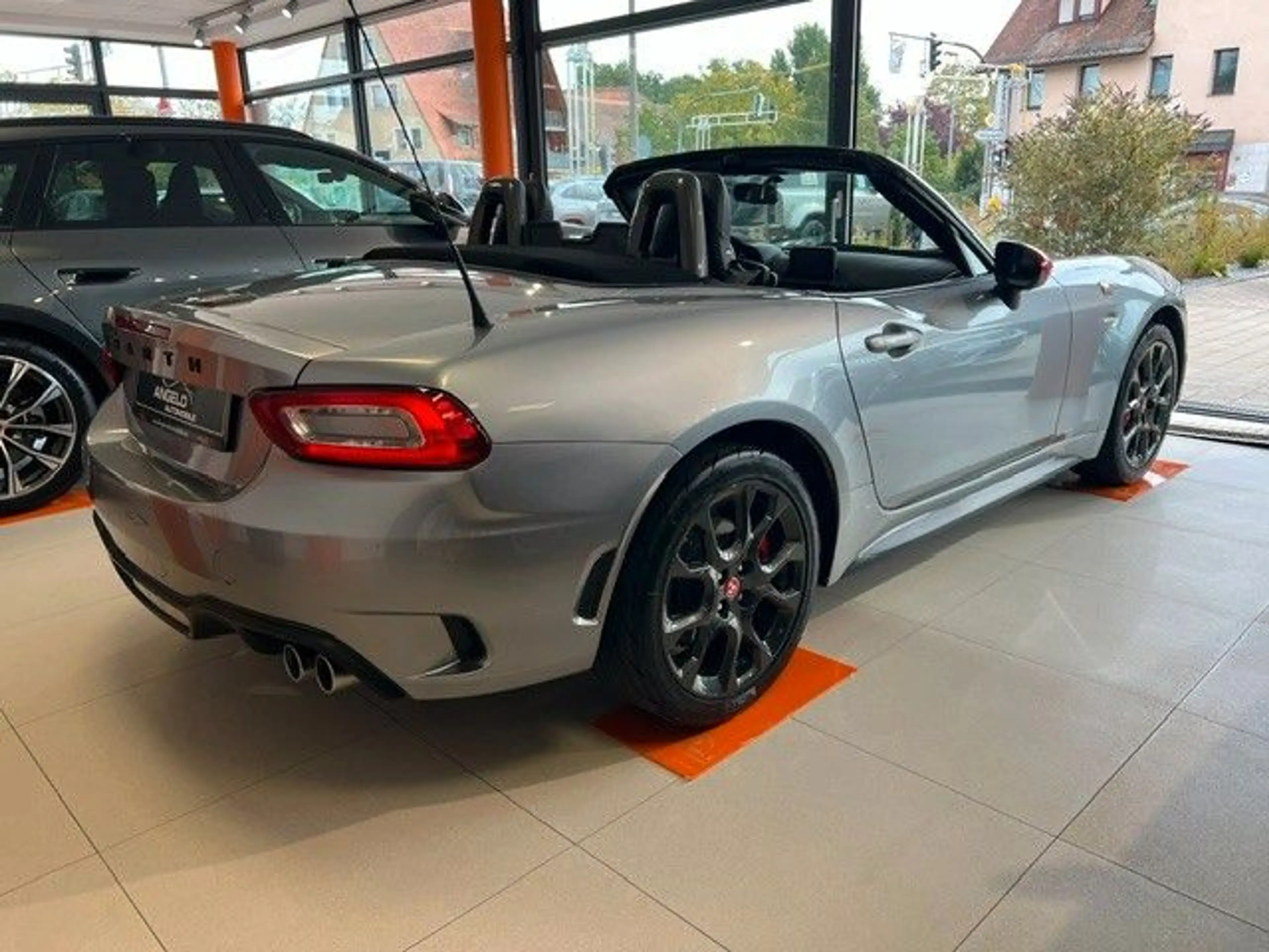 Abarth 124 Spider Turismo*Navi*Bose*Leder*SHZ* — photo 13