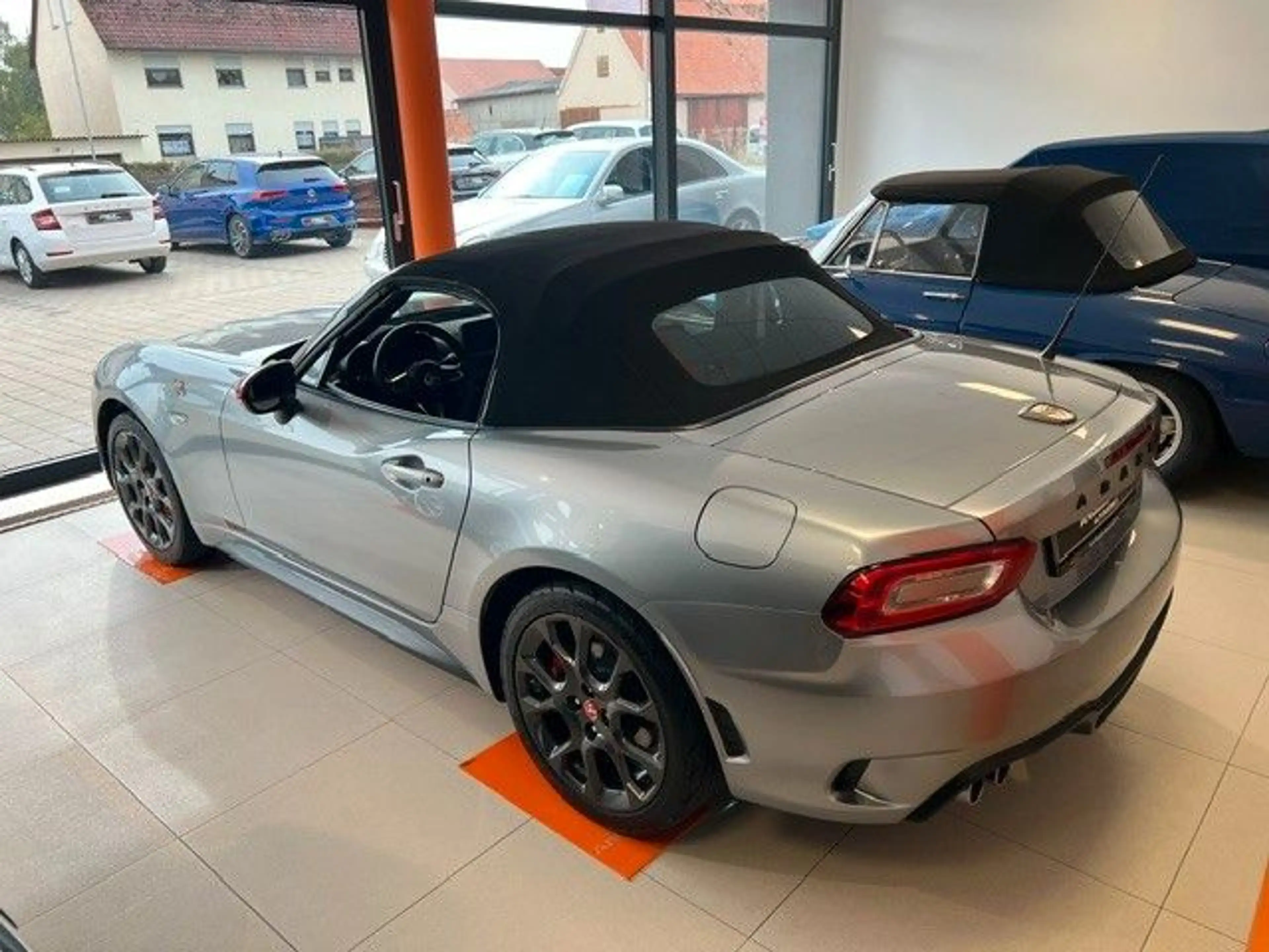 Abarth 124 Spider Turismo*Navi*Bose*Leder*SHZ* — photo 9