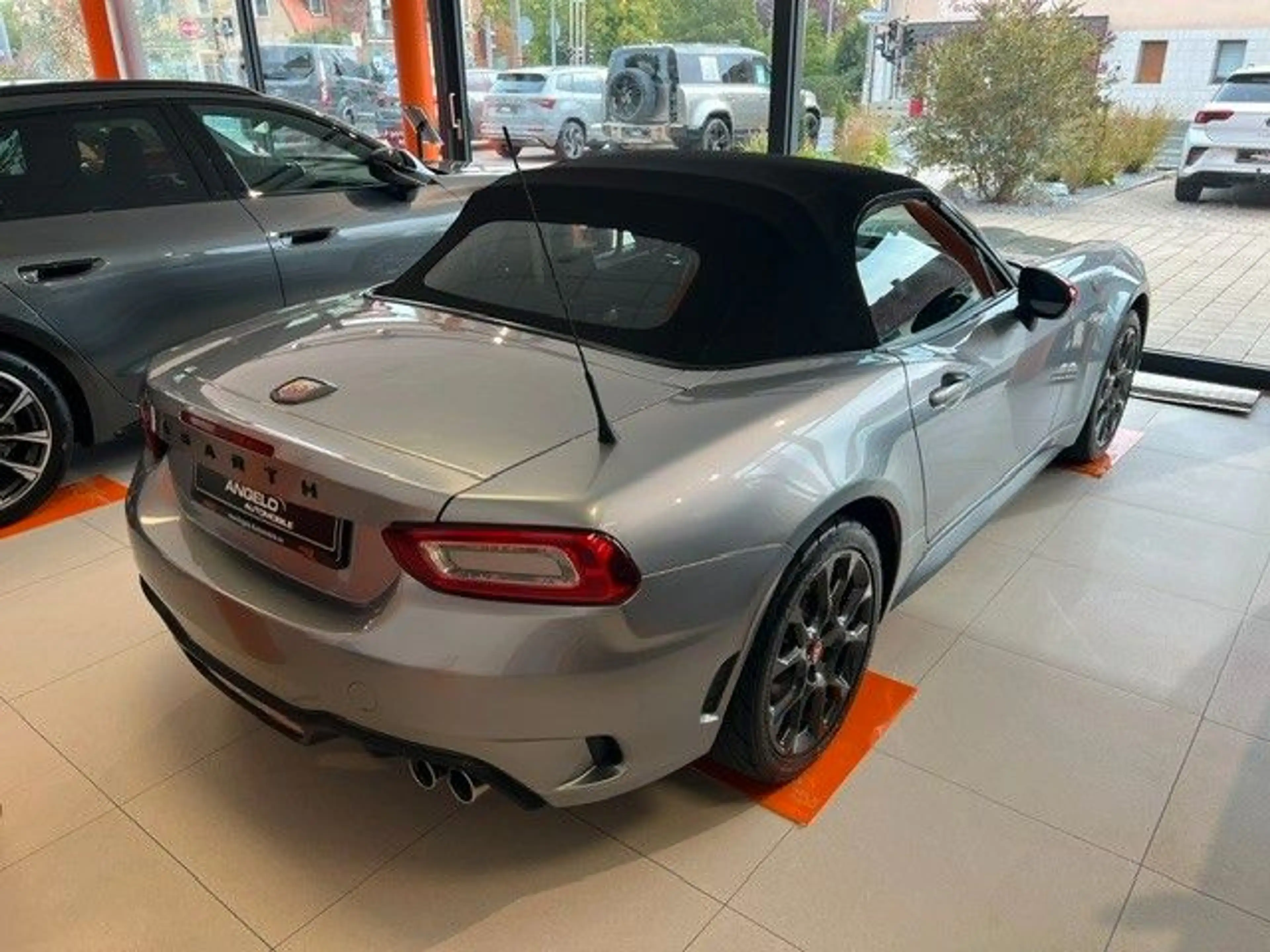 Abarth 124 Spider Turismo*Navi*Bose*Leder*SHZ* — photo 7