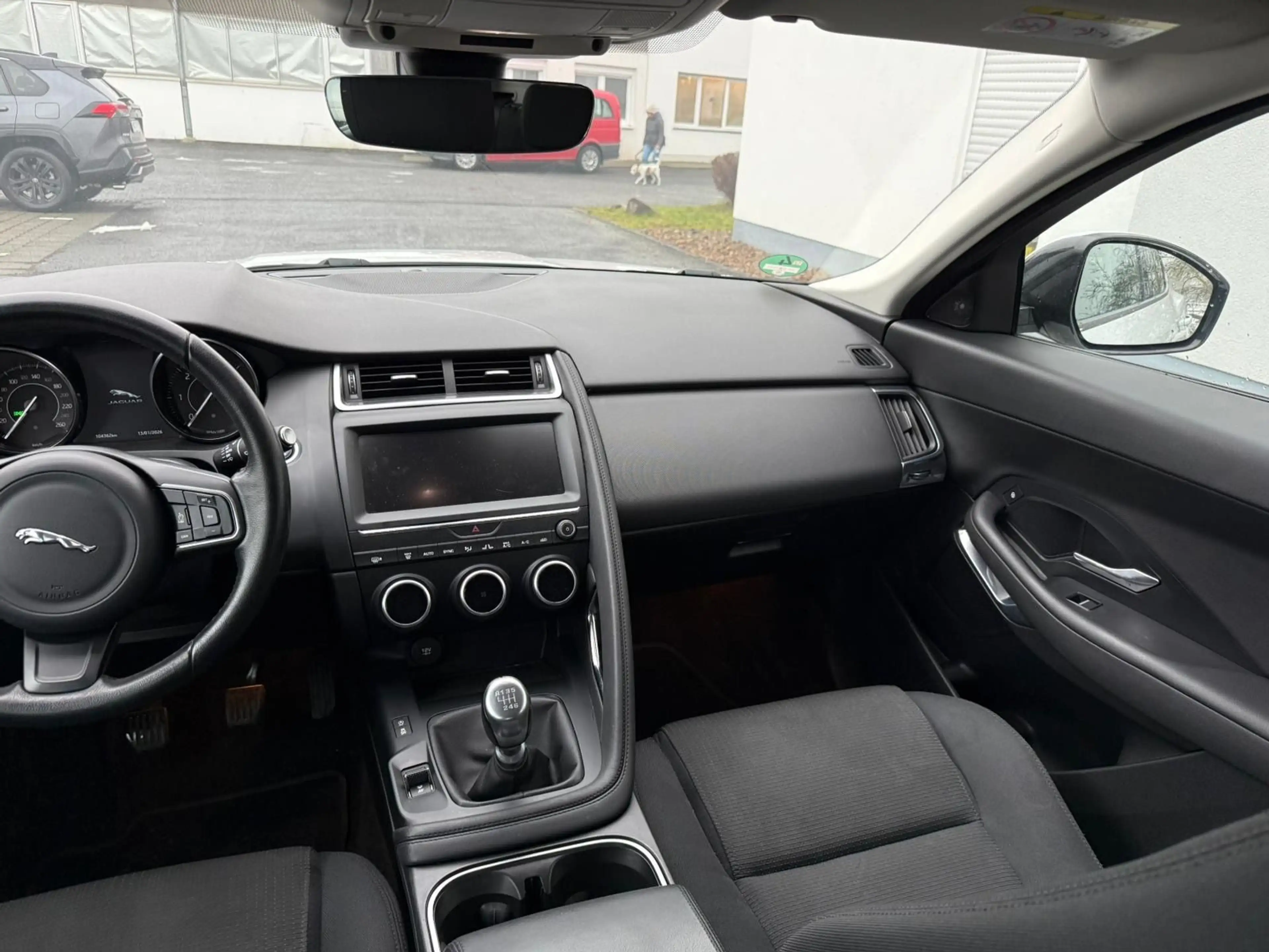 Jaguar E-Pace E-PACE Basis — photo 8