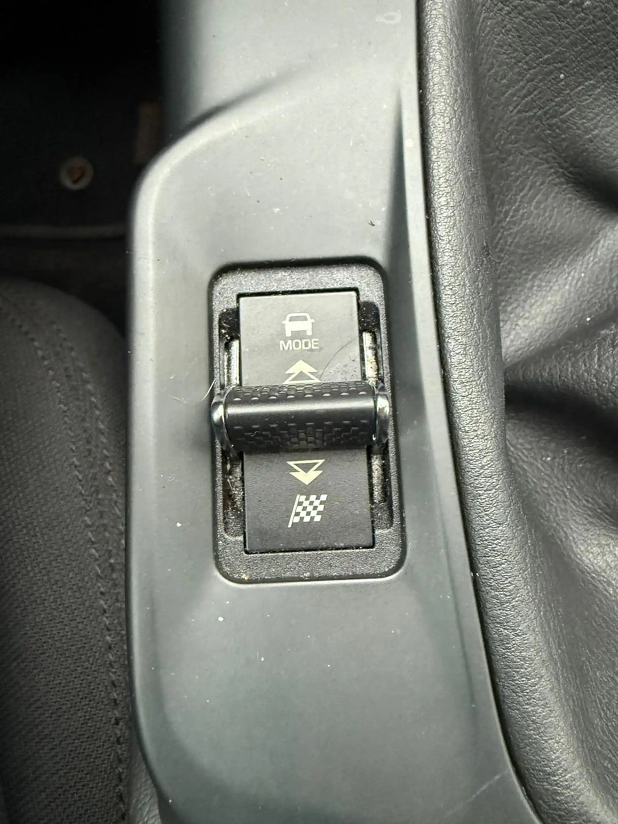 Jaguar E-Pace E-PACE Basis — photo 14