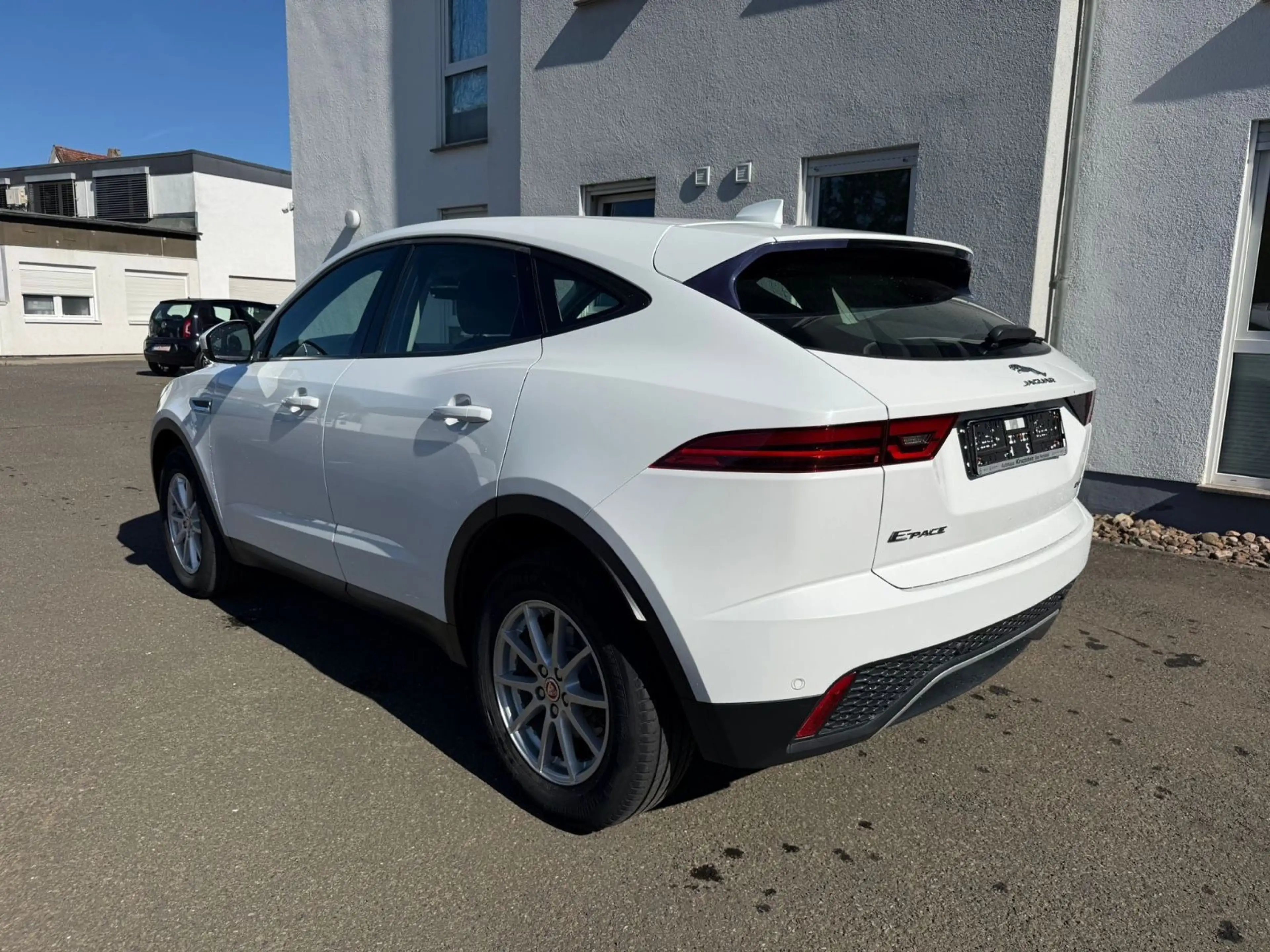 Jaguar E-Pace E-PACE Basis — photo 7