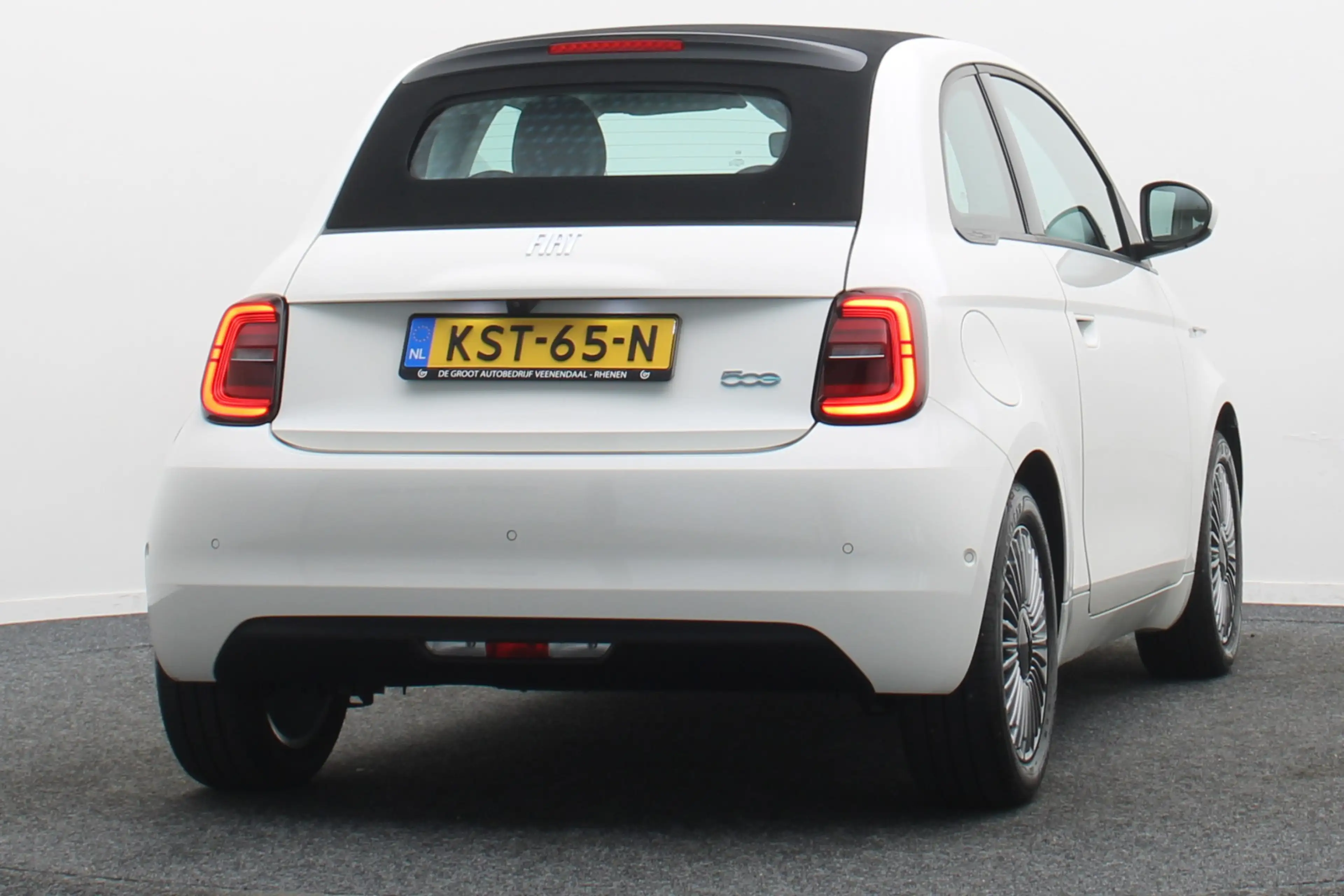 Fiat 500C Icon 42 kWh SOH 95%, Camera, Apple Carplay, Keyles — photo 17