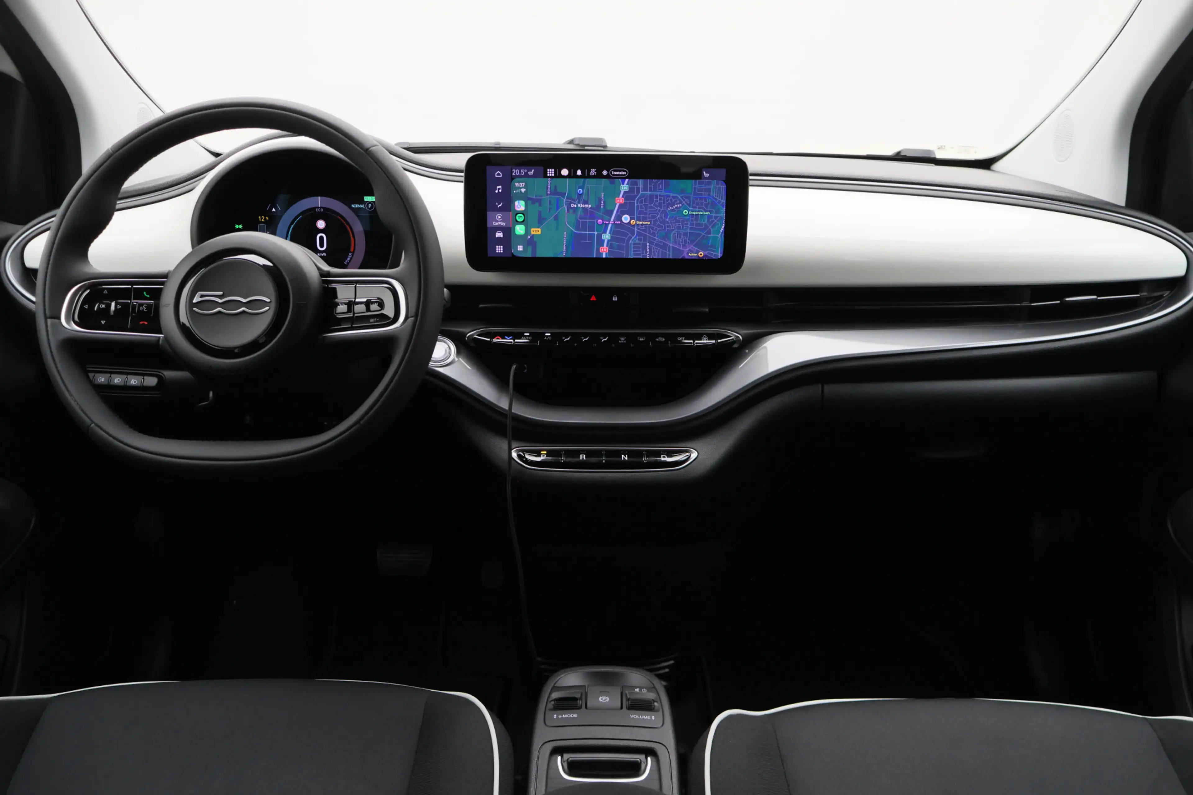 Fiat 500C Icon 42 kWh SOH 95%, Camera, Apple Carplay, Keyles — photo 3