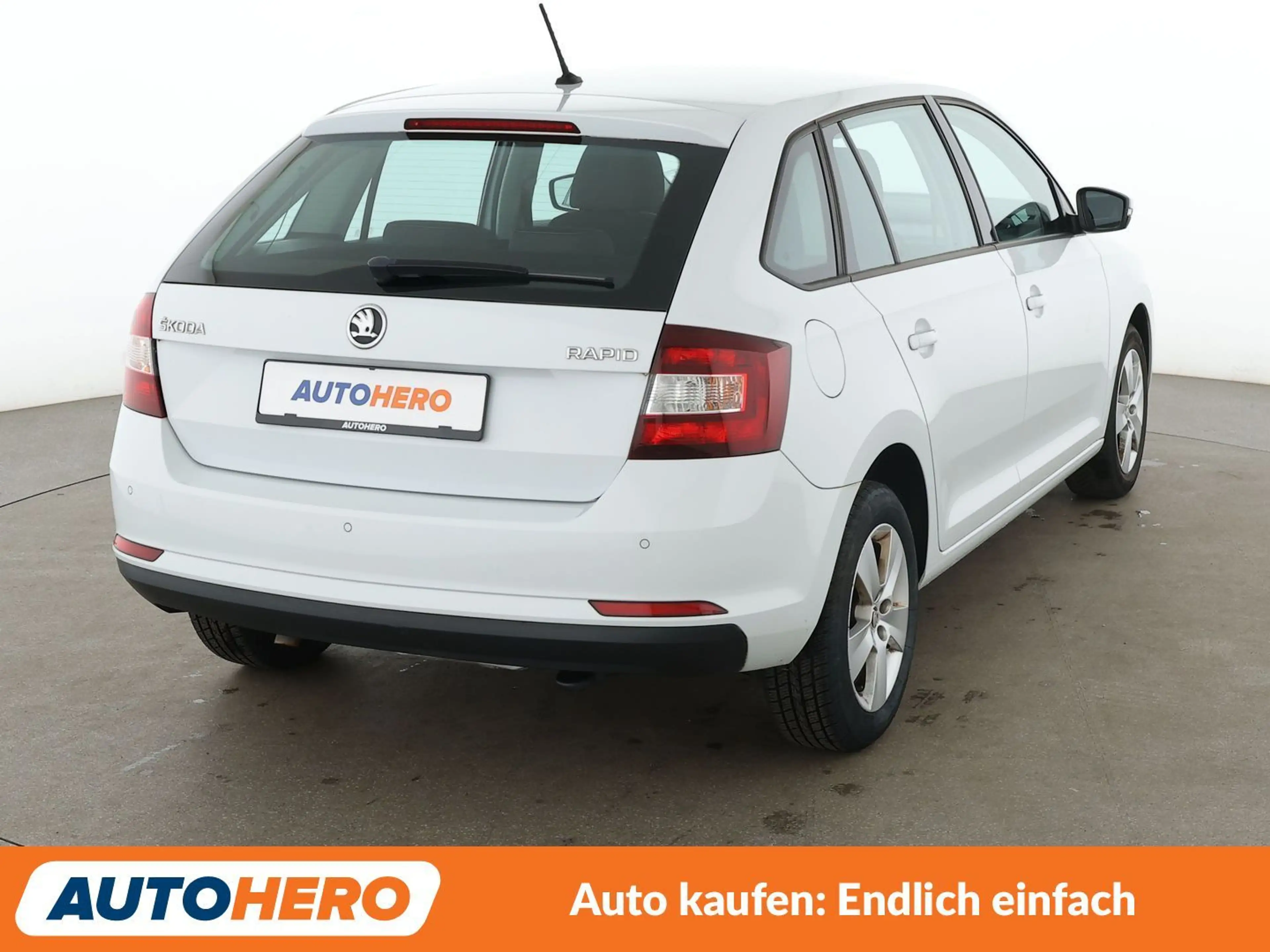 Skoda Rapid/Spaceback 1.0 TSI Ambition*TEMPO*PDC*KLIMA*GARANTIE* — photo 6