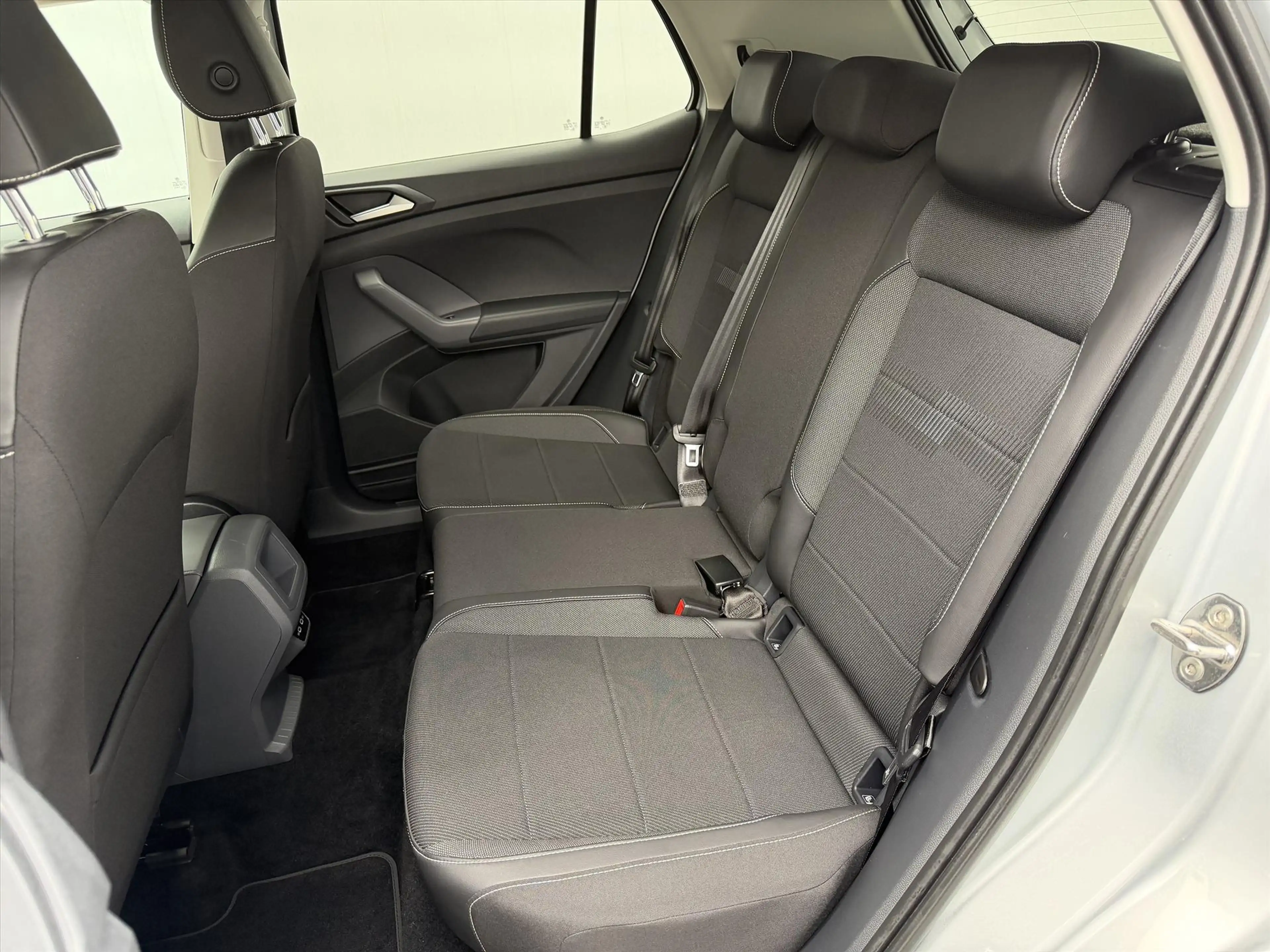 Volkswagen T-Cross 1.0 TSI 110pk Style — photo 10