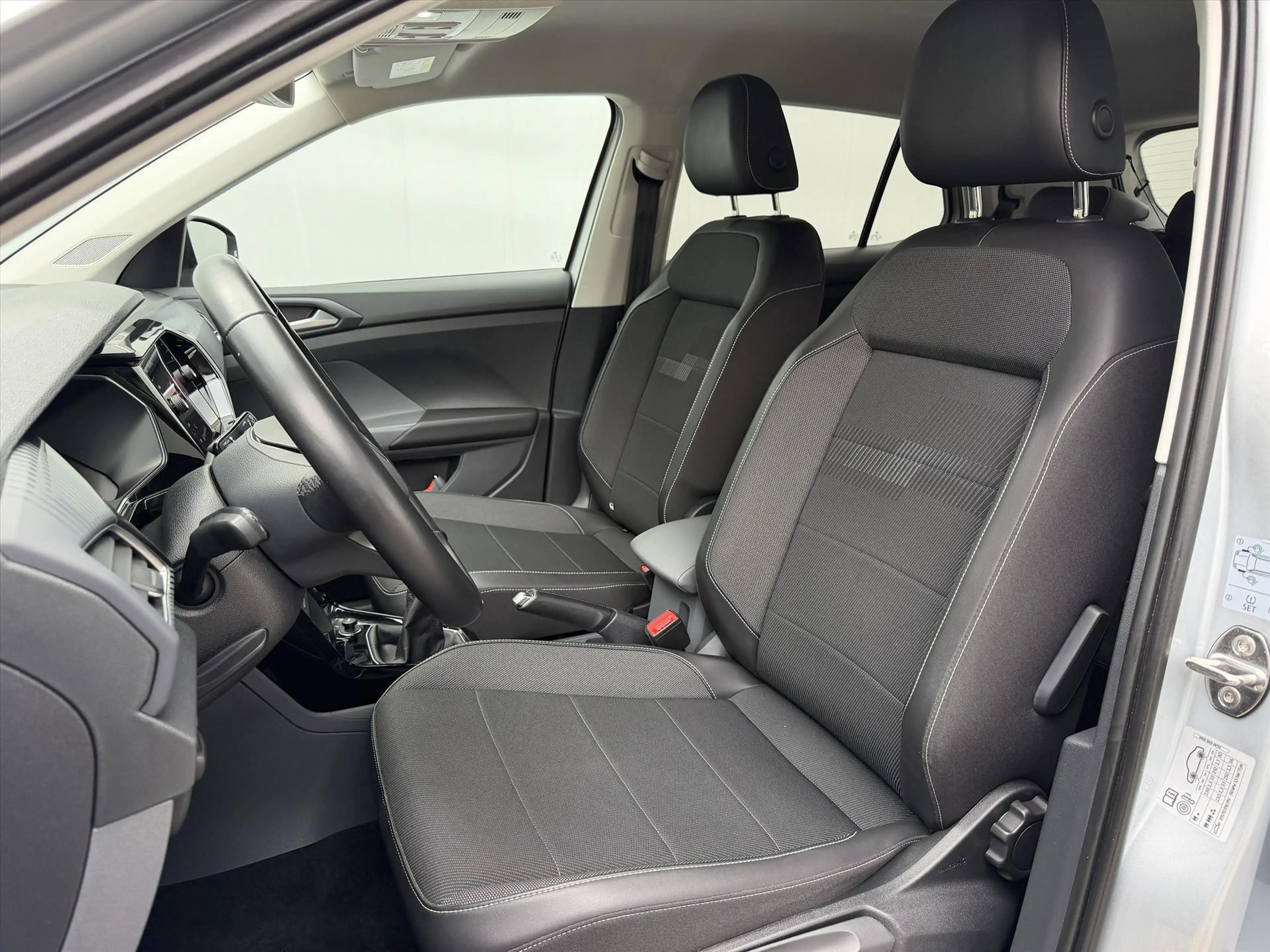 Volkswagen T-Cross 1.0 TSI 110pk Style — photo 9