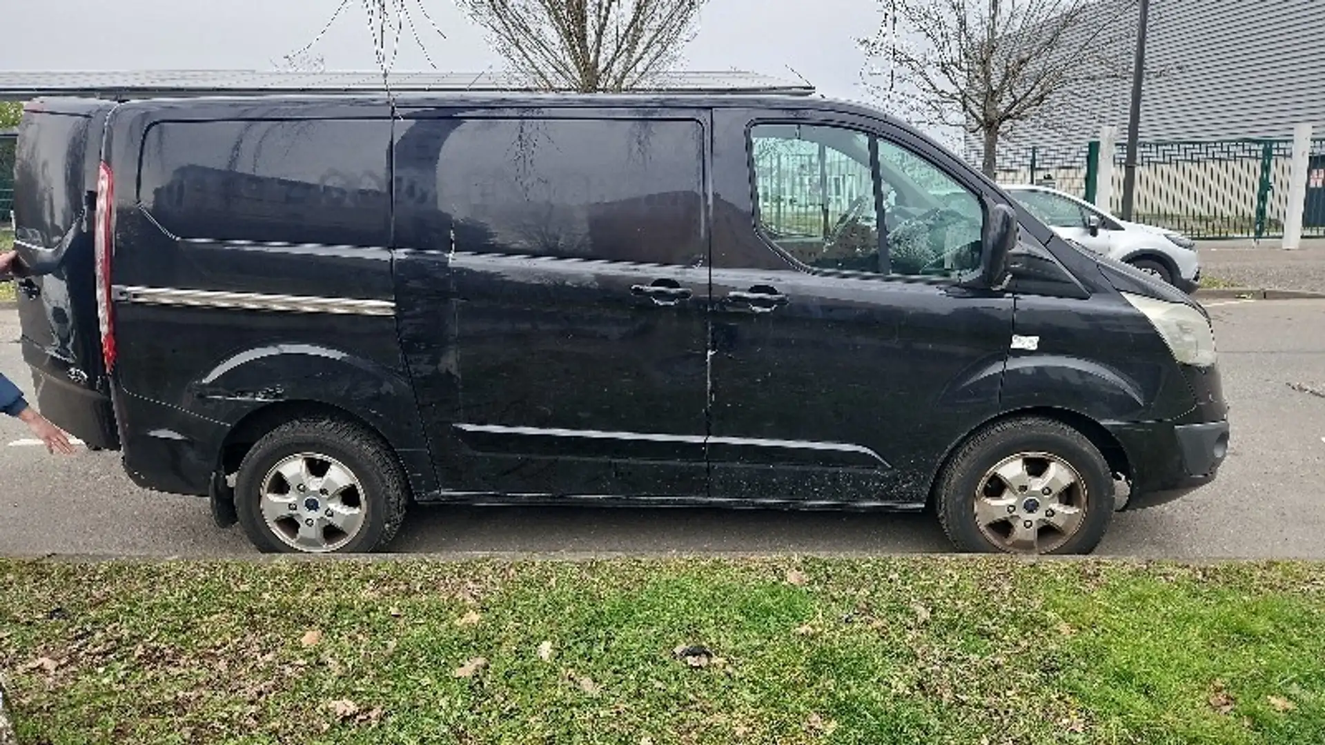 Ford Transit Custom FOURGON 270 L1H1 2.2 TDCi 125 TREND - 2
