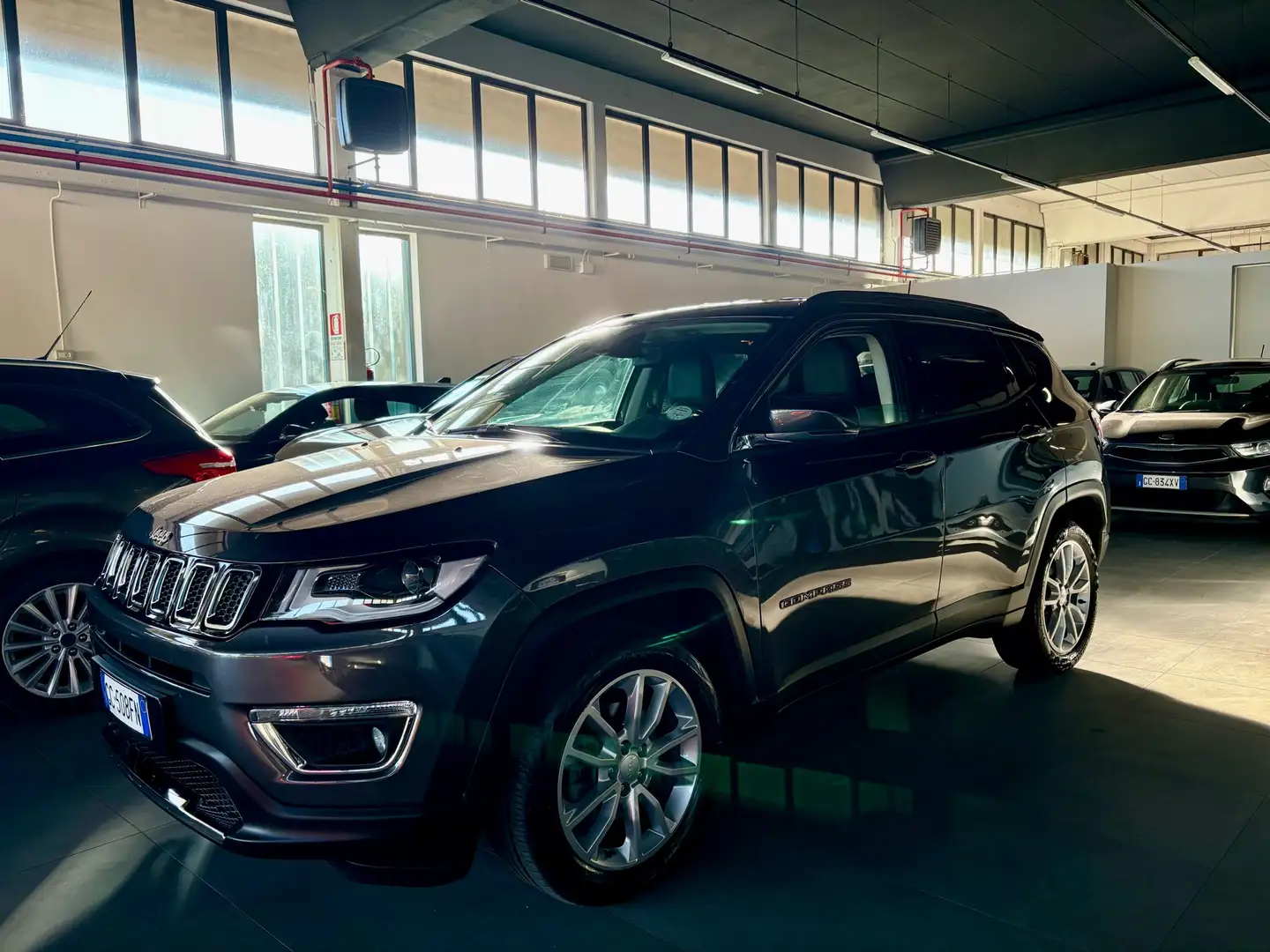 Jeep Compass 1.6 mjt Limited 2wd 120cv Gris - 1