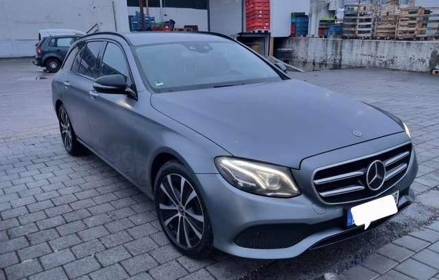 Imagine Mercedes-Benz E 400 E 400 d 4Matic (213.223)