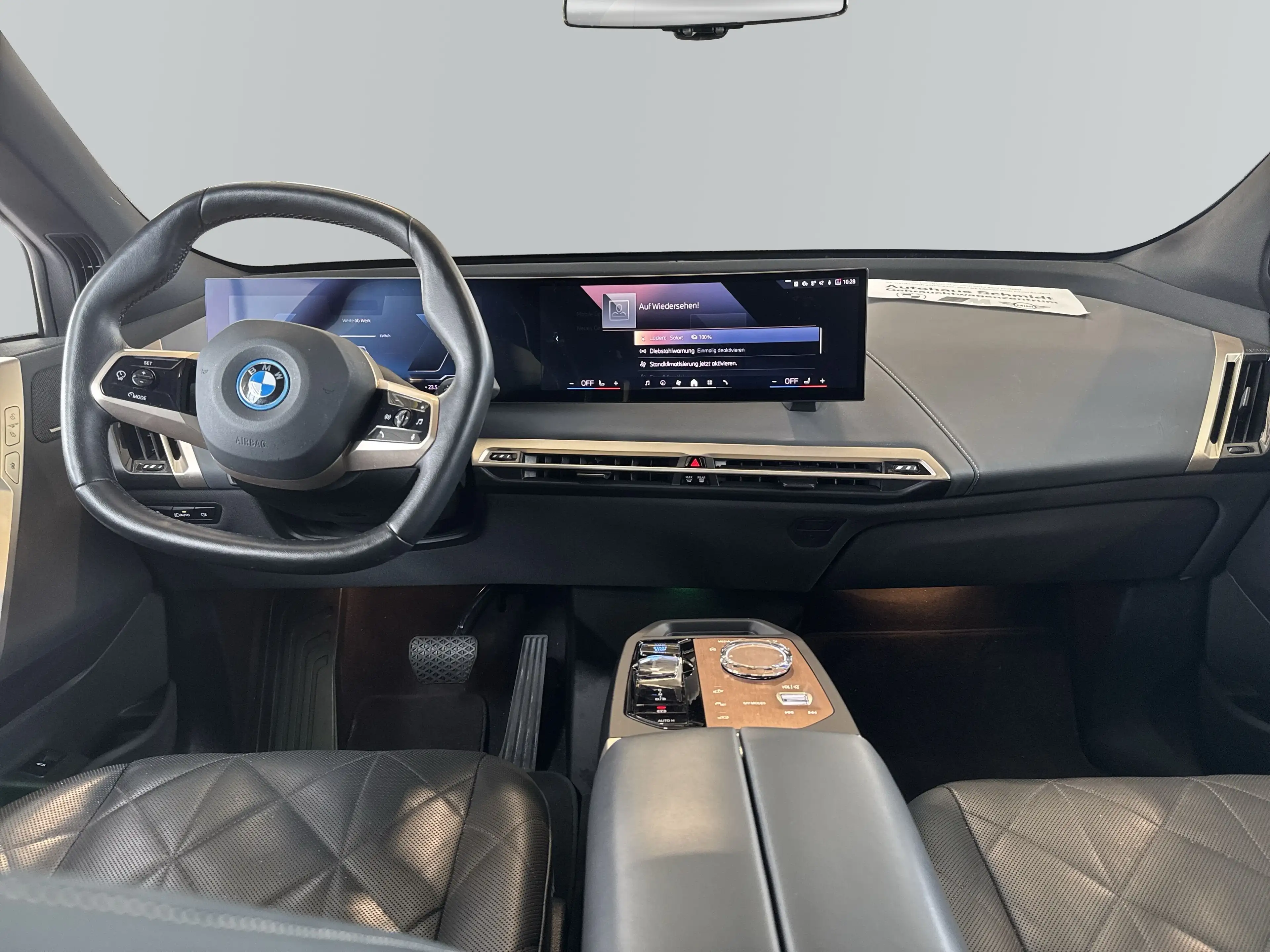 BMW iX xDrive40 Sportpaket HK HiFi DAB Pano.Dach — photo 12