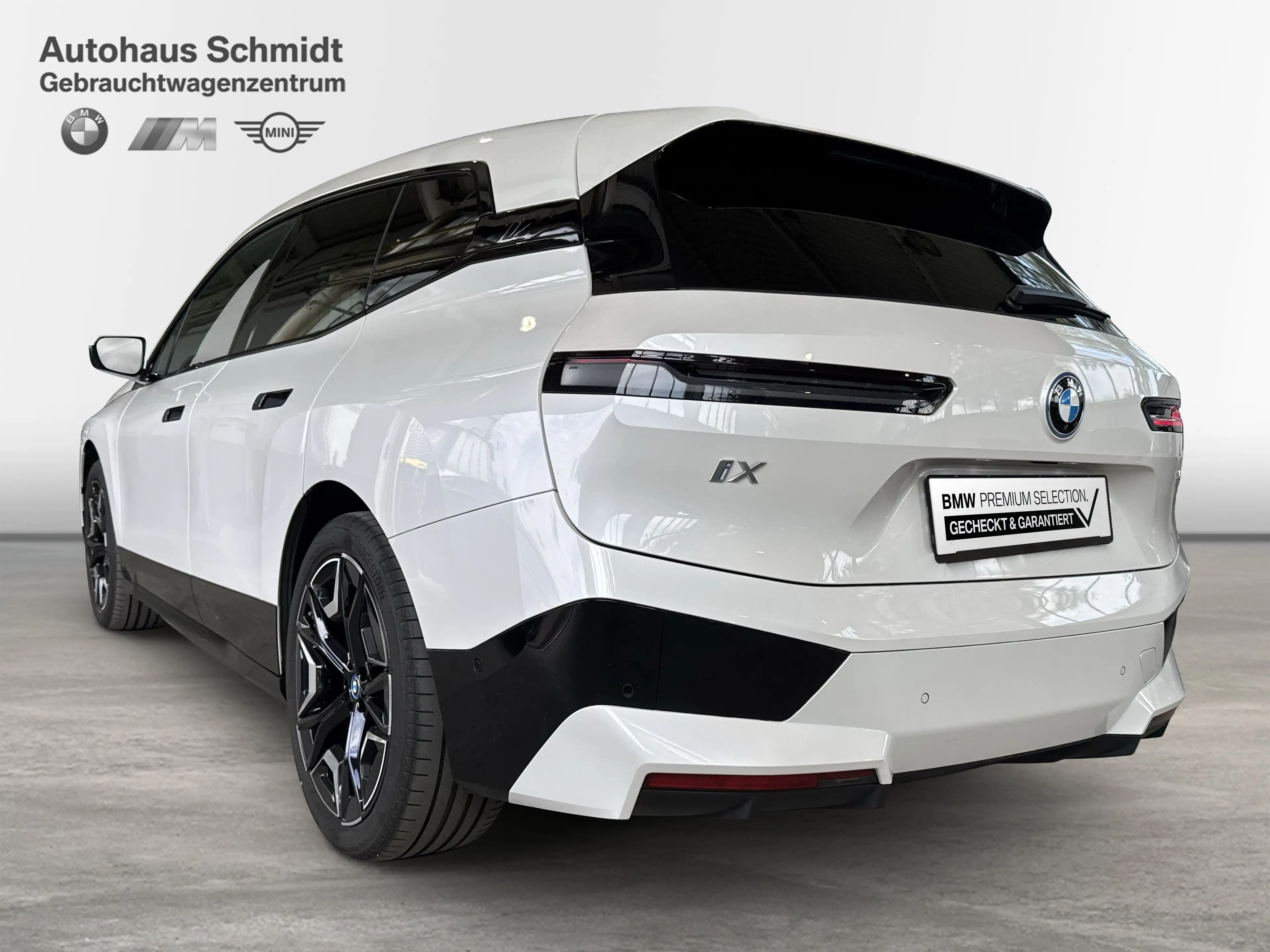 BMW iX xDrive40 Sportpaket HK HiFi DAB Pano.Dach — photo 3