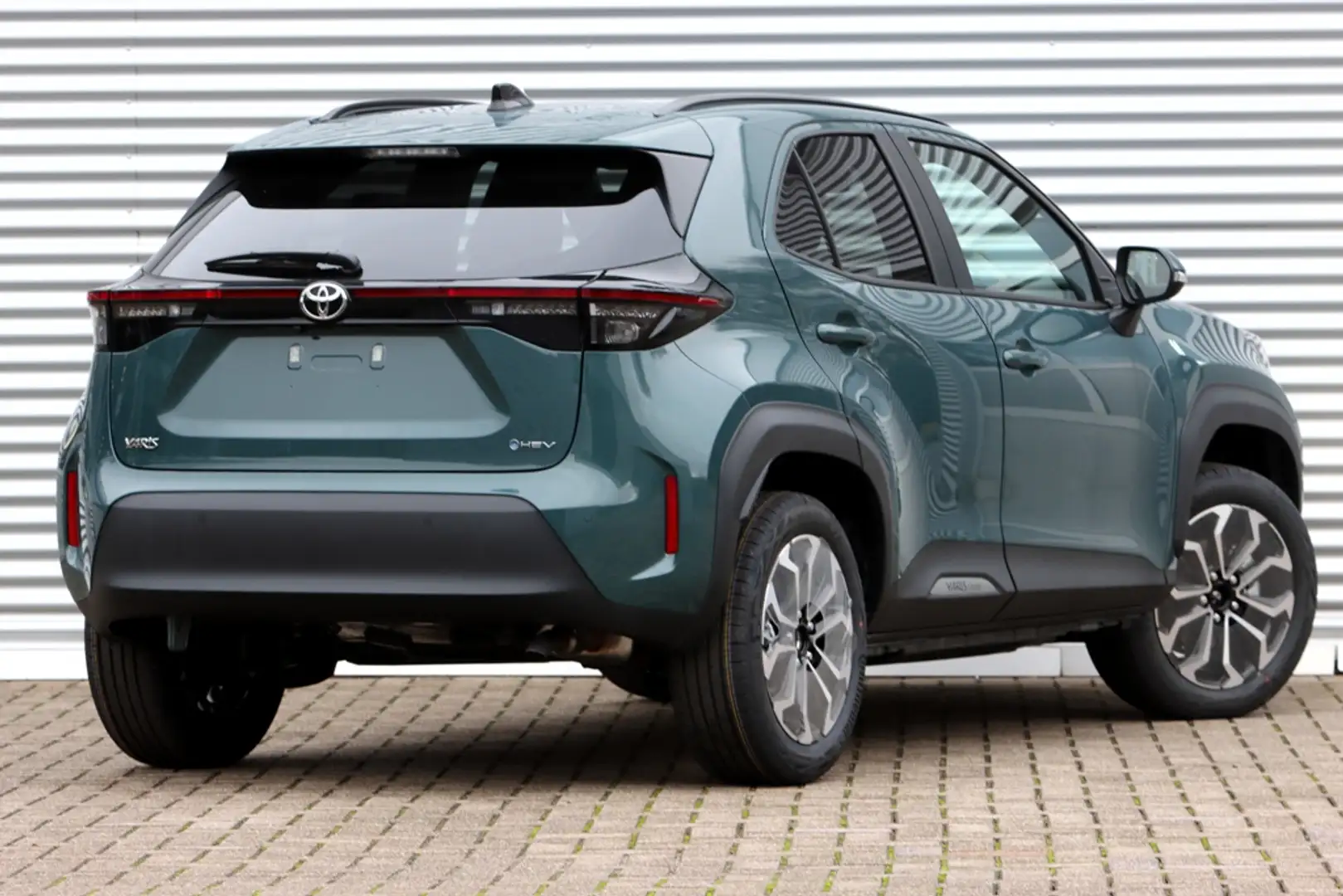 Toyota Yaris Cross 1.5 Hybrid 130 Team-Player NIEUW Safety+ Winter-Pa Groen - 2