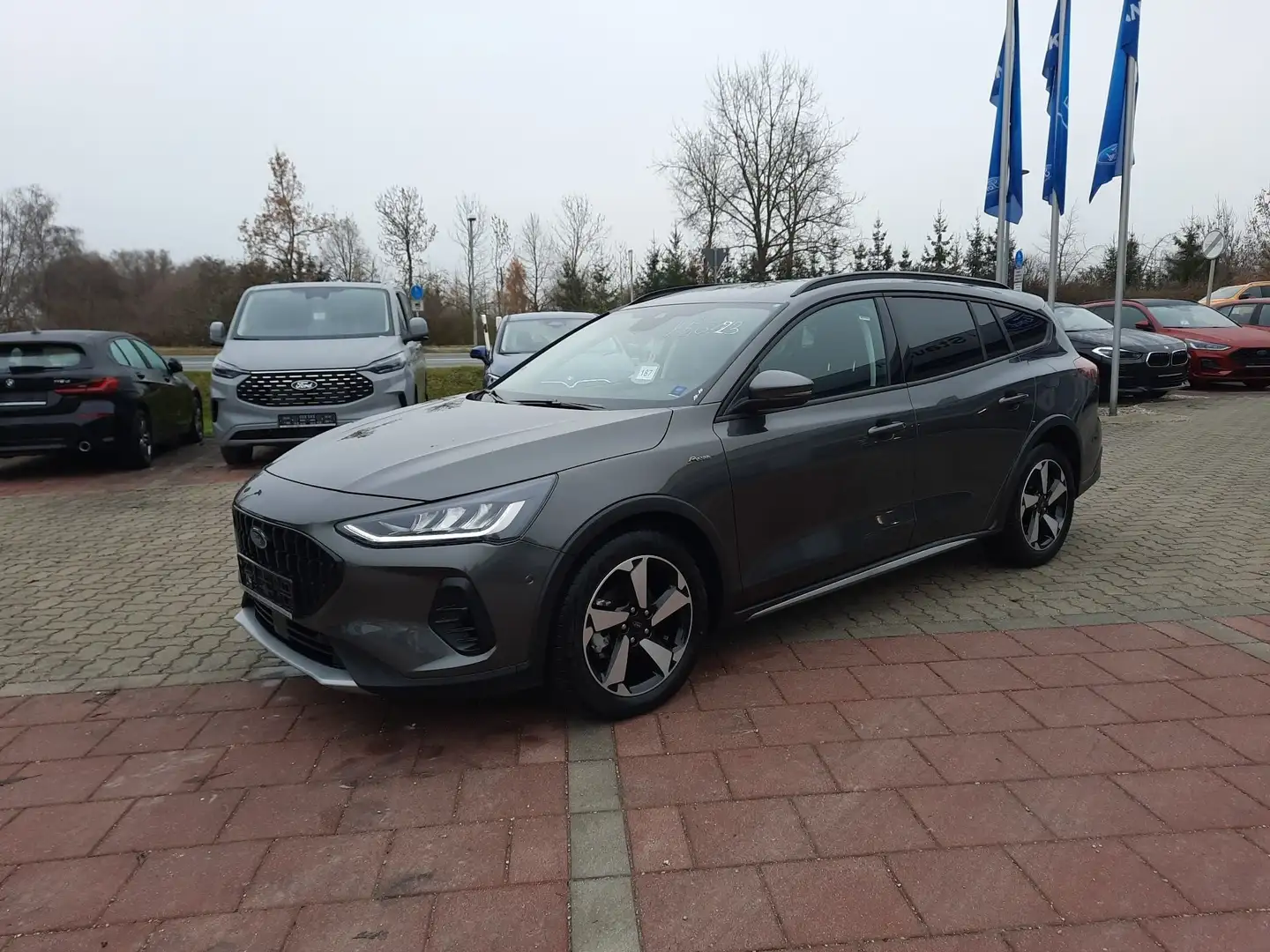 Ford Focus Turnier 1.0 EcoBoost Active X Kamera ACC Grau - 2