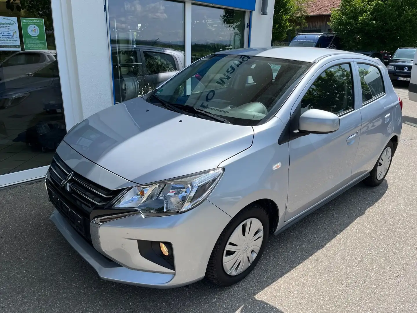Mitsubishi Space Star 1.2 MIVEC Select Silber - 1