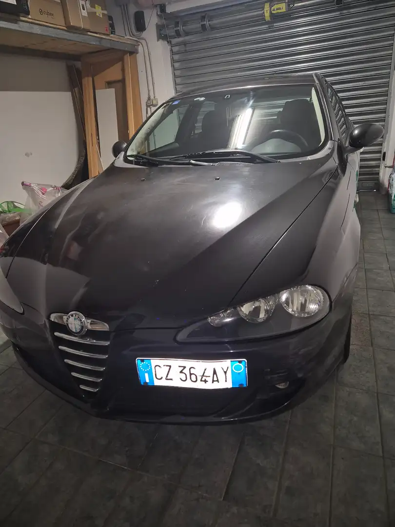 Alfa Romeo 147 147 I 2000 5p 1.9 jtd Distinctive 115cv Negru - 1