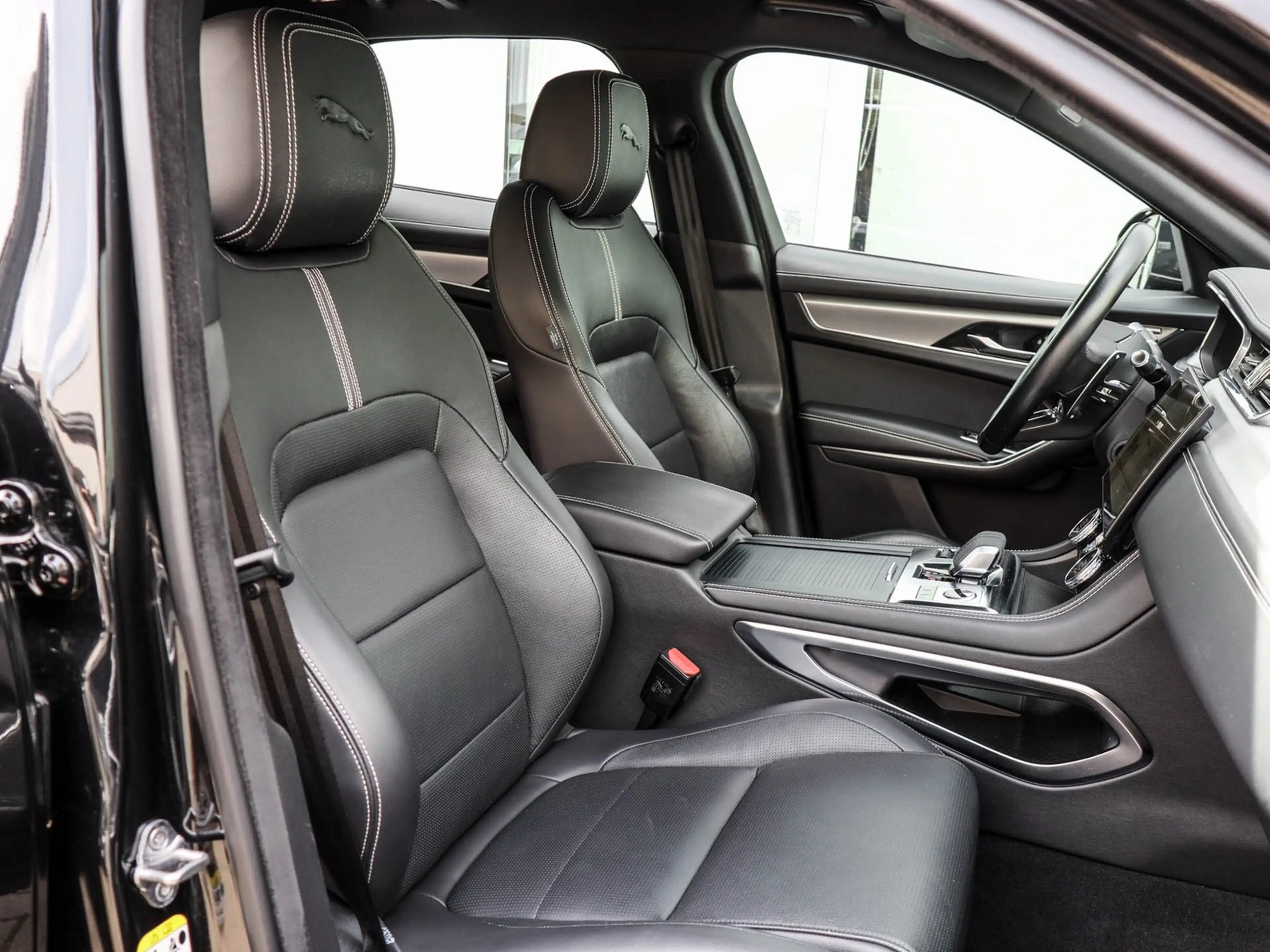 Jaguar F-Pace P400 R-Dynamic SE AWD Winter Paket, Meridian Sound — photo 6