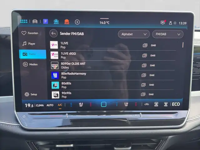 Volkswagen Passat view 13