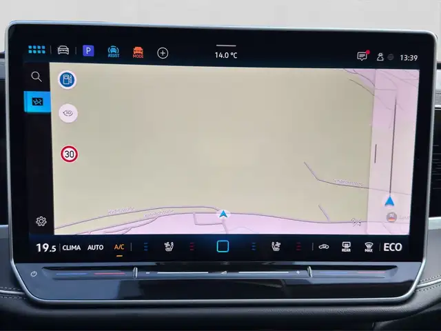 Volkswagen Passat view 12