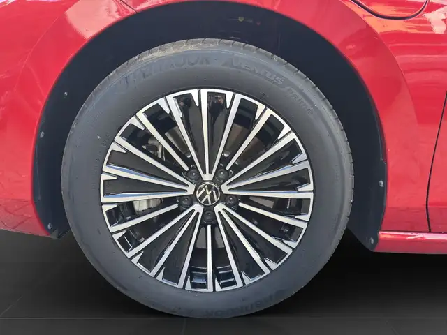 Volkswagen Passat view 7