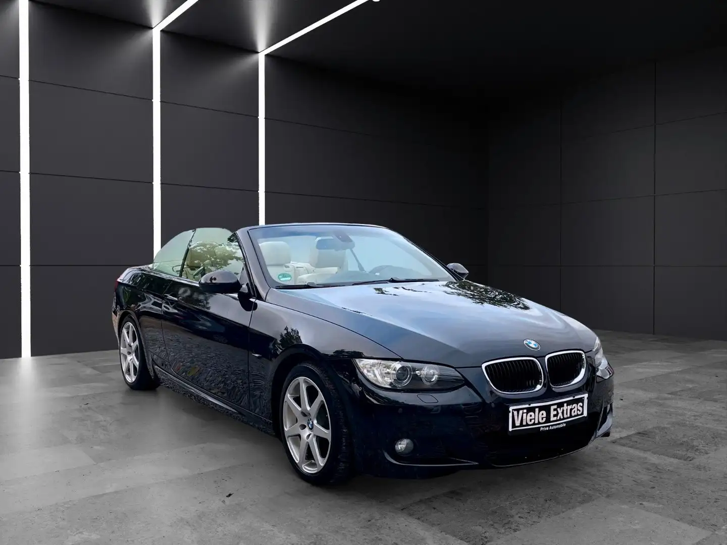 BMW 320 i Cabrio M-Sporpaket~Xenon~SHZ~NavI~Keyless Zwart - 1