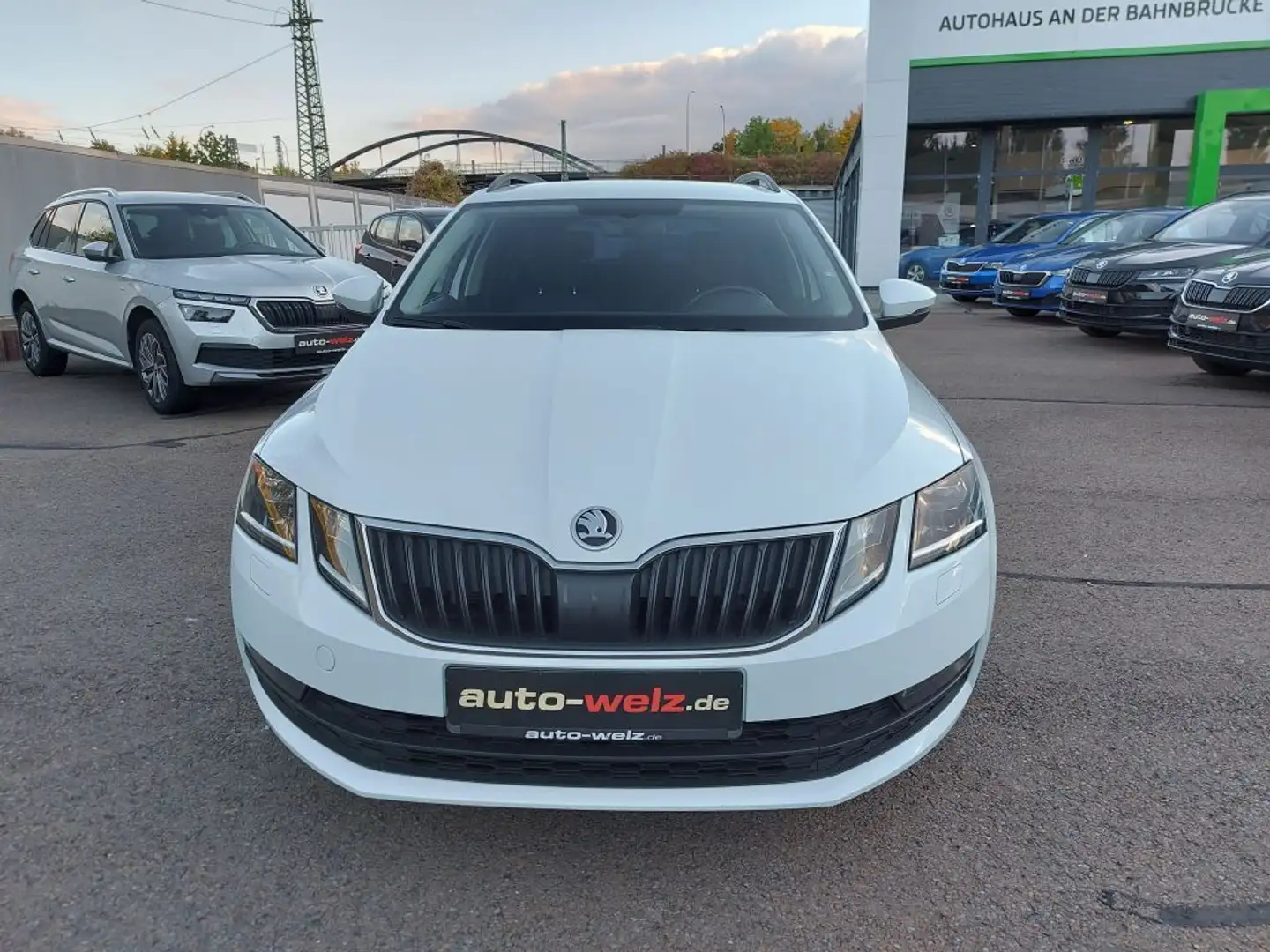 Skoda Octavia Combi 2.0 TDI DSG Ambition - 1