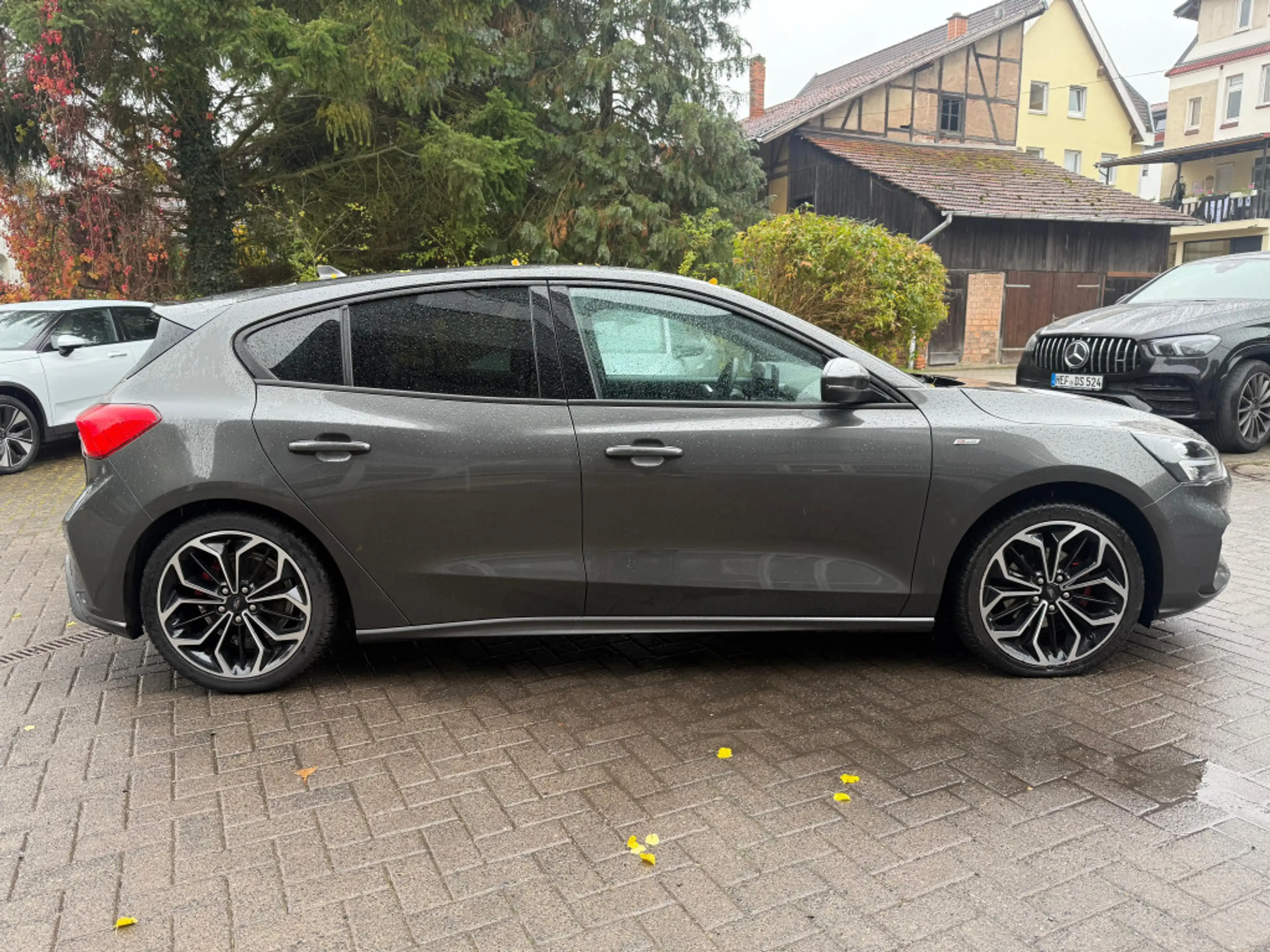 Ford Focus 1.5 EB Limo Aut ST-Line X VIRT+LED+SHZ+KAM — photo 3