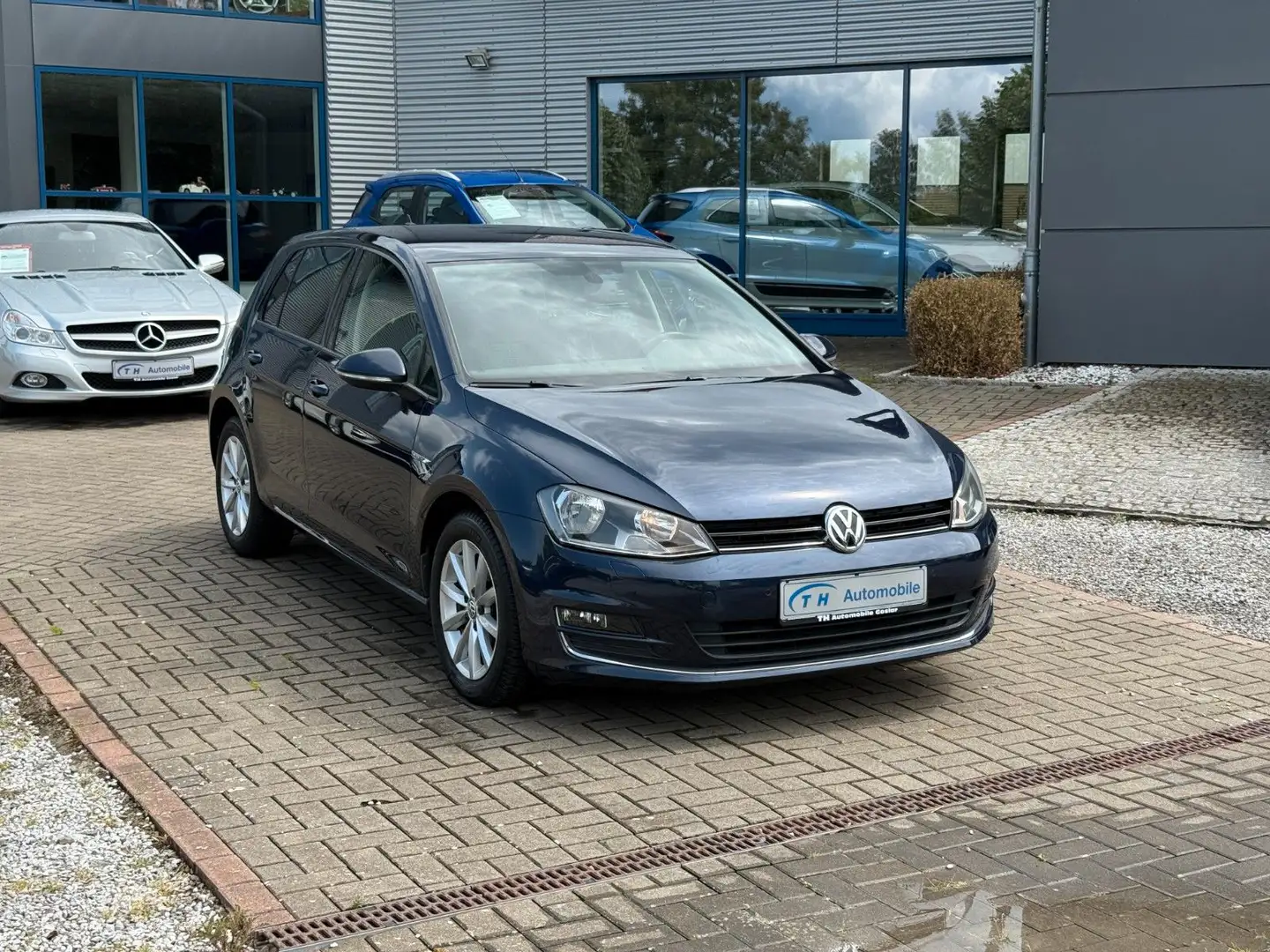 Volkswagen Golf VII Lim. Lounge BMT Automatik, Navi Blu/Azzurro - 1
