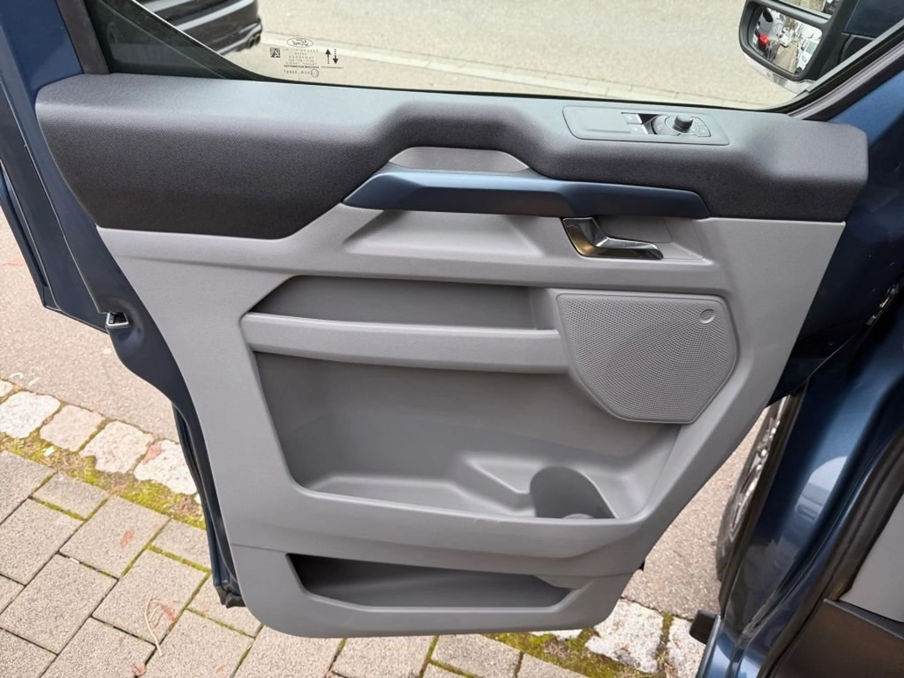 Ford Tourneo Custom L1 Active AHK Navi LED Ausstellf. — photo 10